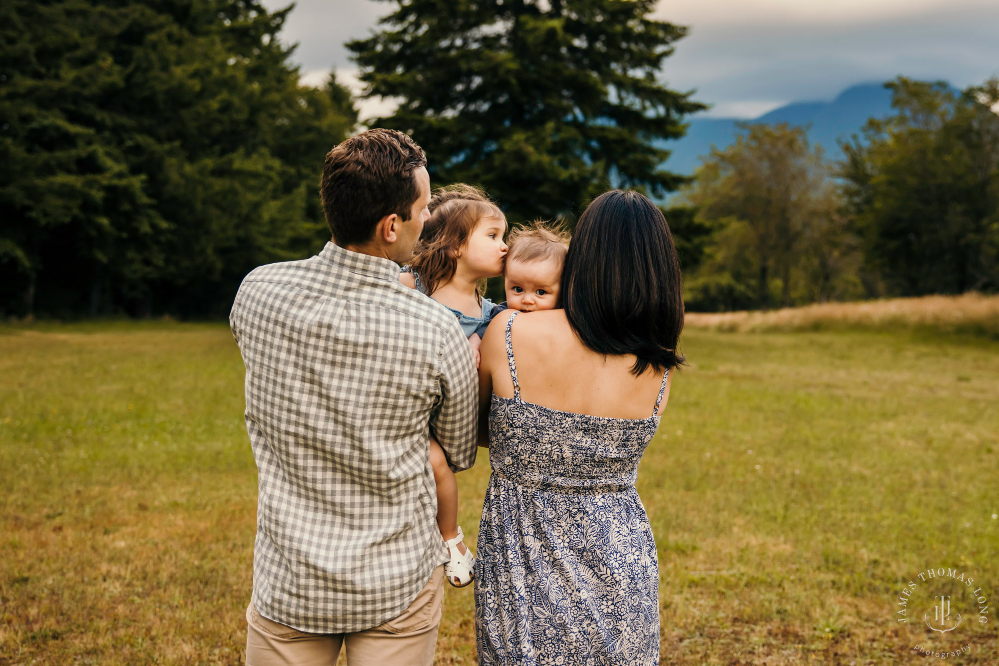 Snoqualmie family photography session by Snoqualmie family photographer James Thomas Long Photography