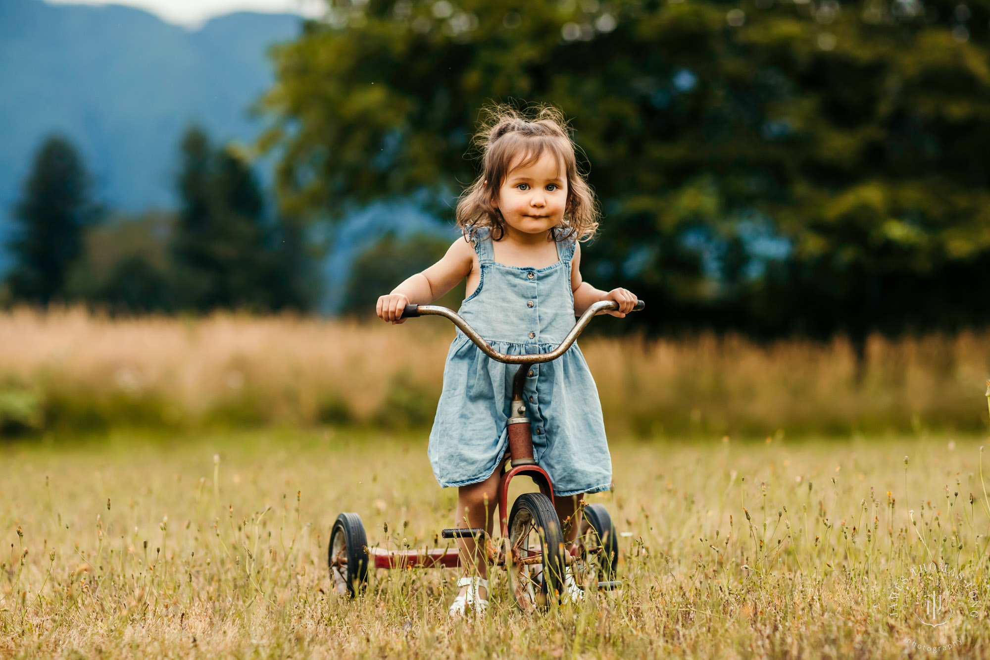 Snoqualmie family photography session by Snoqualmie family photographer James Thomas Long Photography