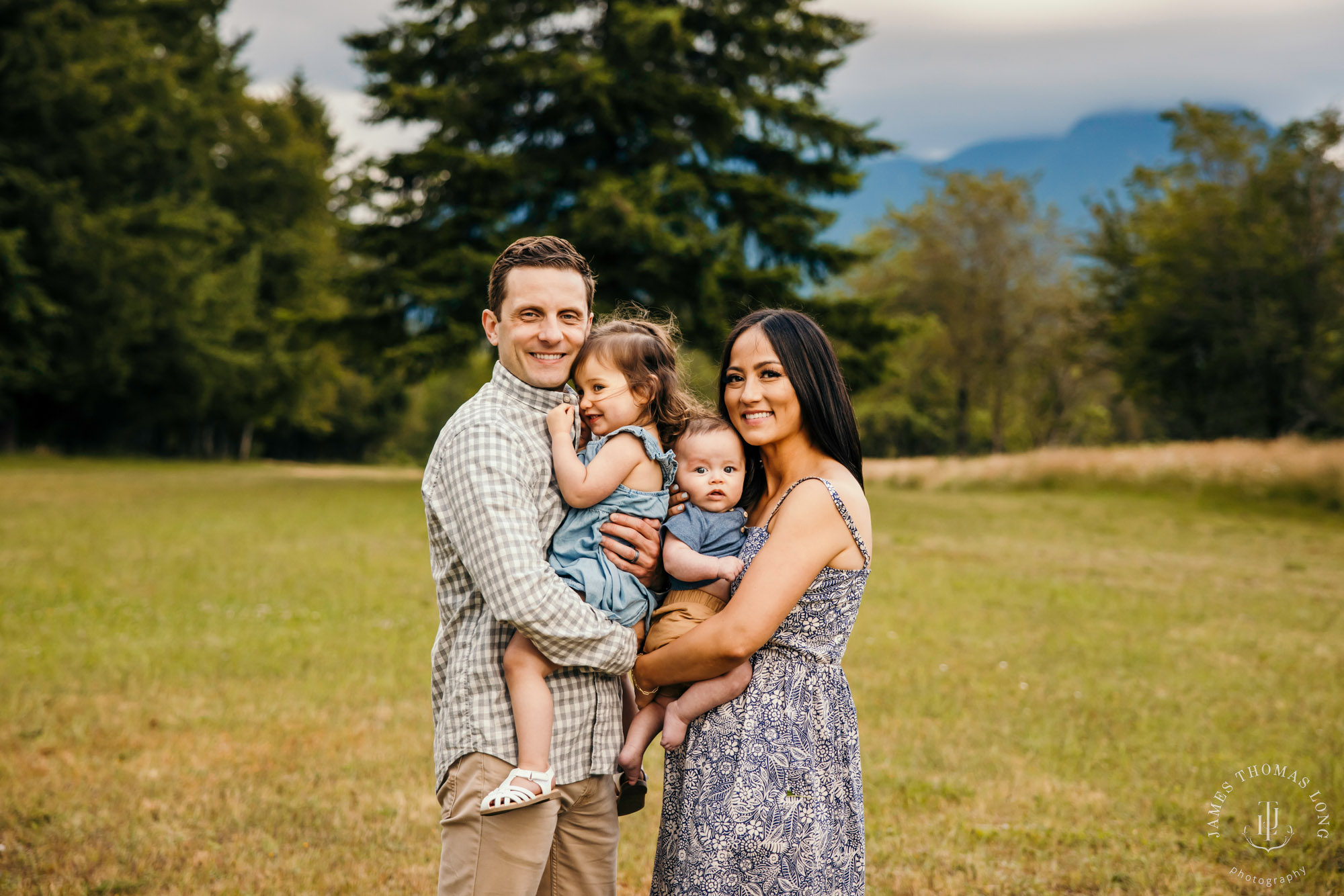 Snoqualmie family photography session by Snoqualmie family photographer James Thomas Long Photography