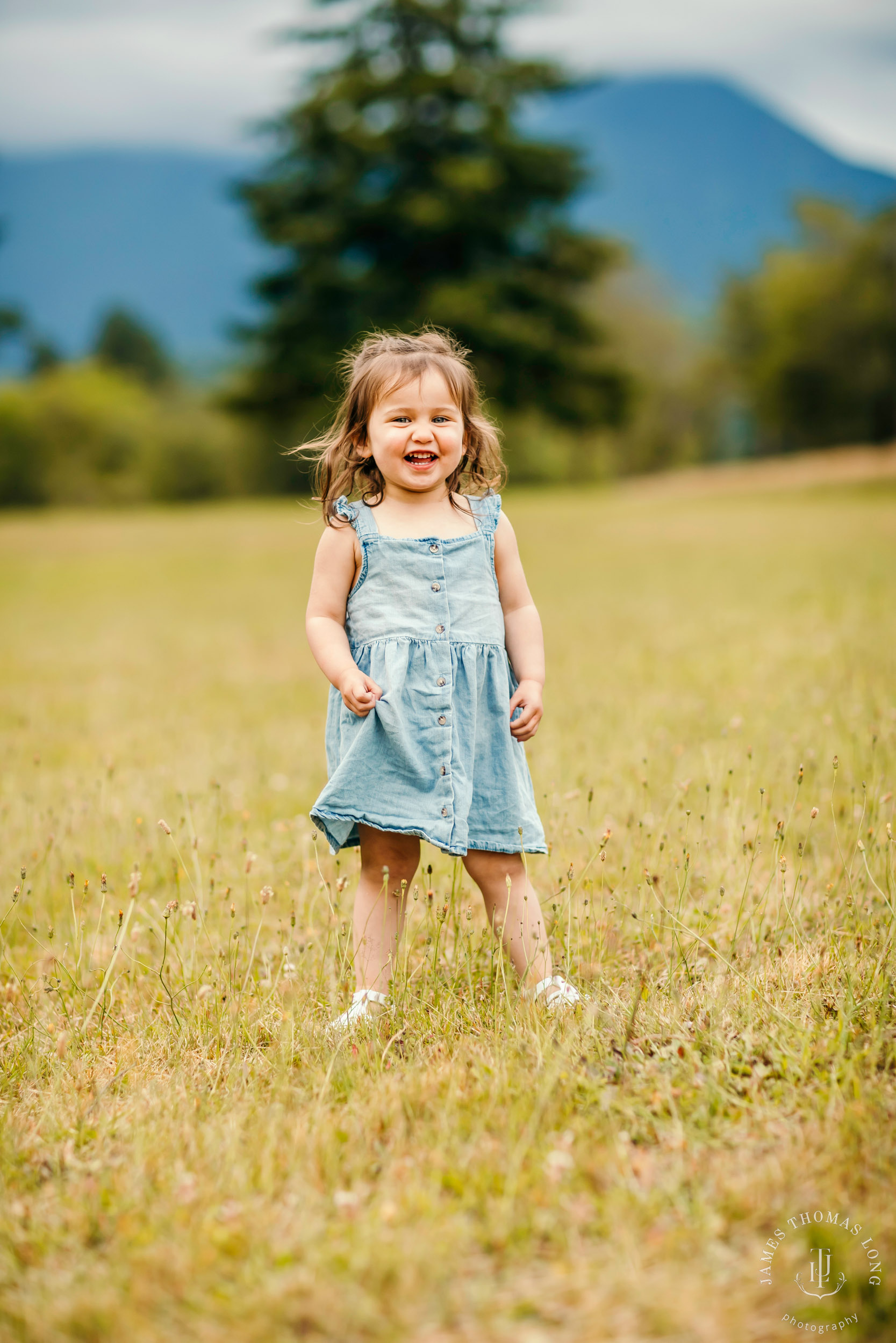 Snoqualmie family photography session by Snoqualmie family photographer James Thomas Long Photography