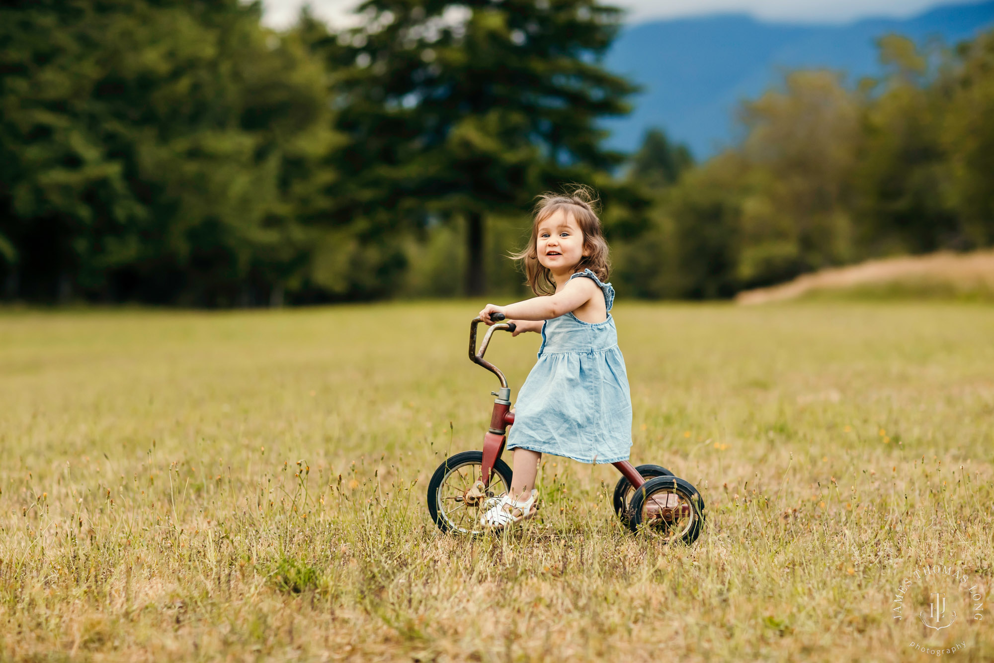 Snoqualmie family photography session by Snoqualmie family photographer James Thomas Long Photography