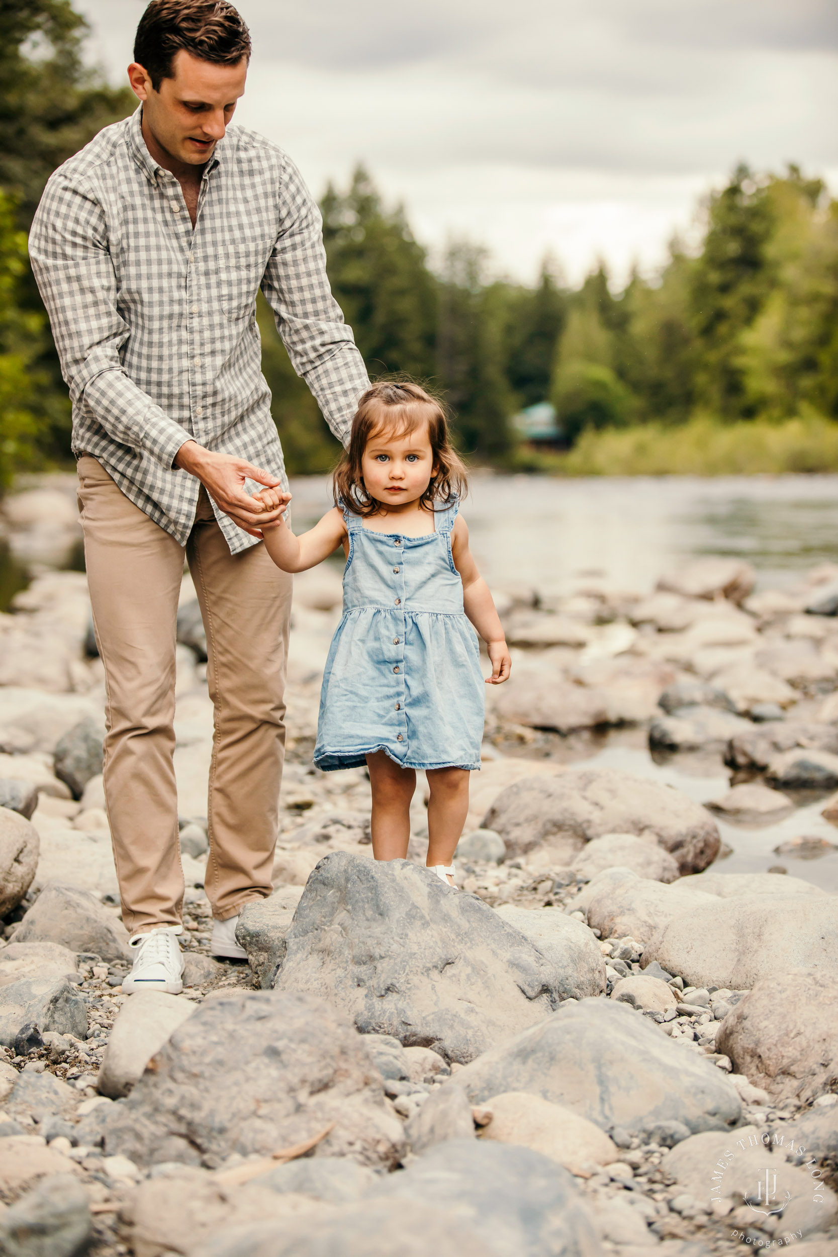 Snoqualmie family photography session by Snoqualmie family photographer James Thomas Long Photography