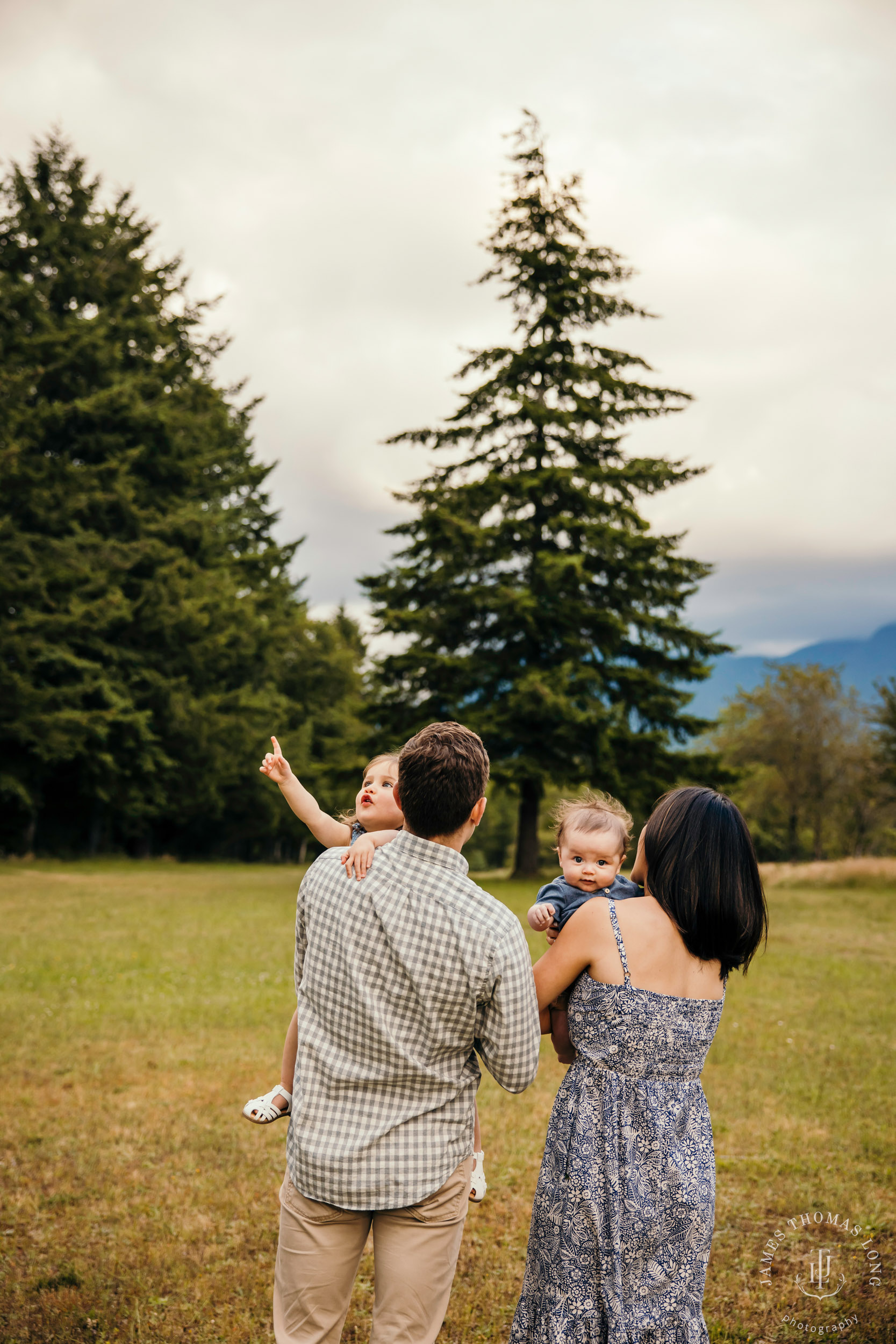 Snoqualmie family photography session by Snoqualmie family photographer James Thomas Long Photography