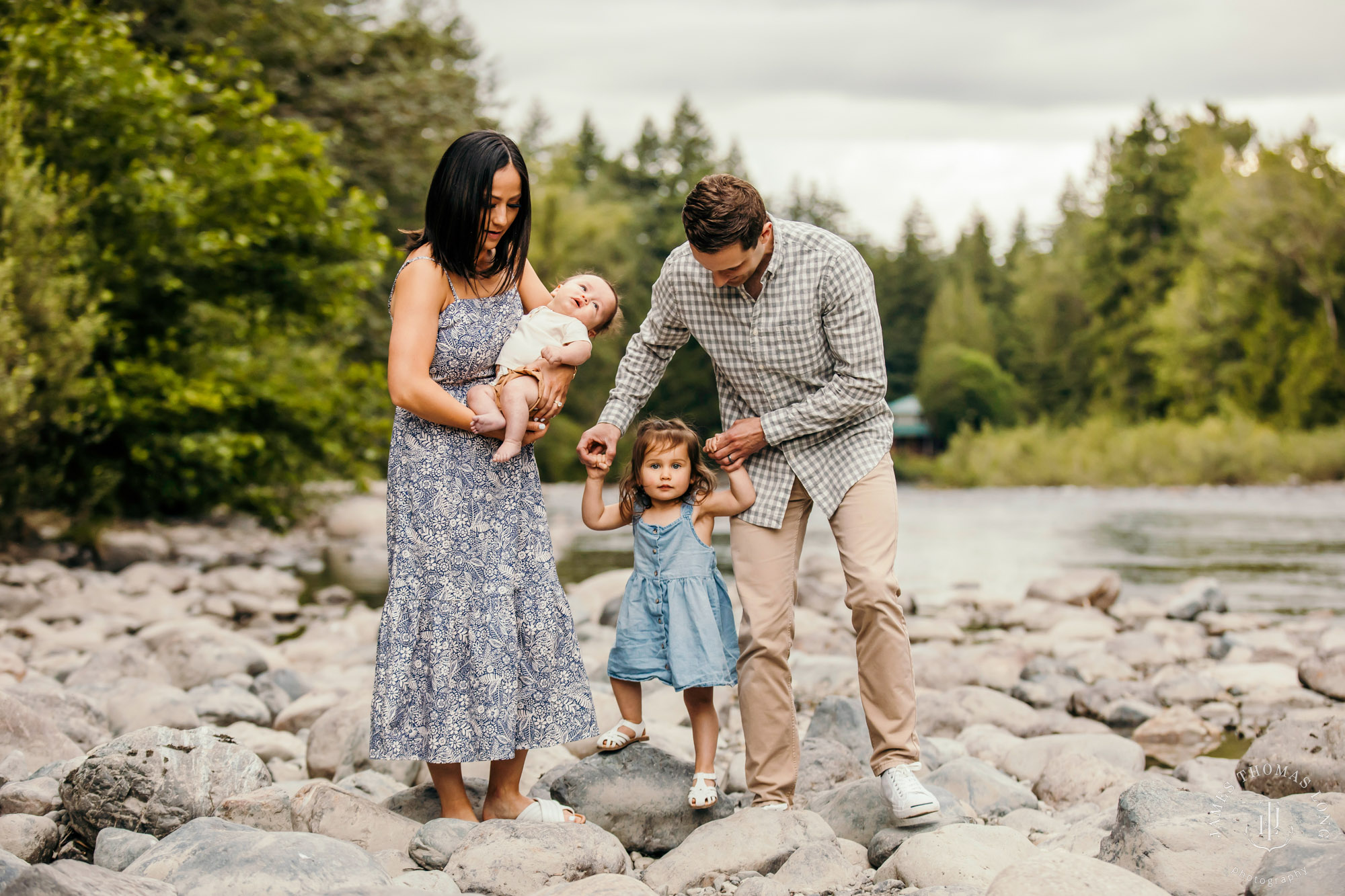 Snoqualmie family photography session by Snoqualmie family photographer James Thomas Long Photography