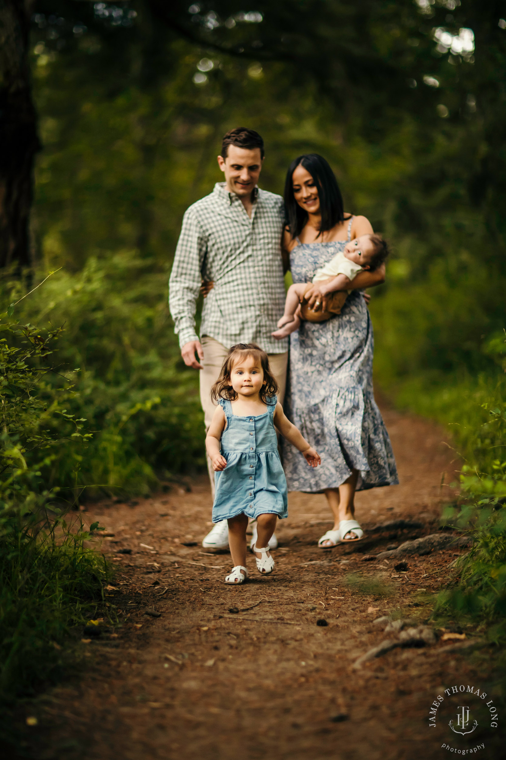 Snoqualmie family photography session by Snoqualmie family photographer James Thomas Long Photography