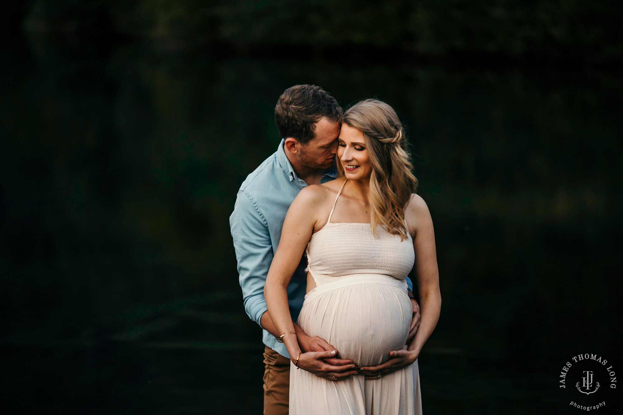 Mountain maternity session by Snoqualmie maternity and family photographer James Thomas Long Photography