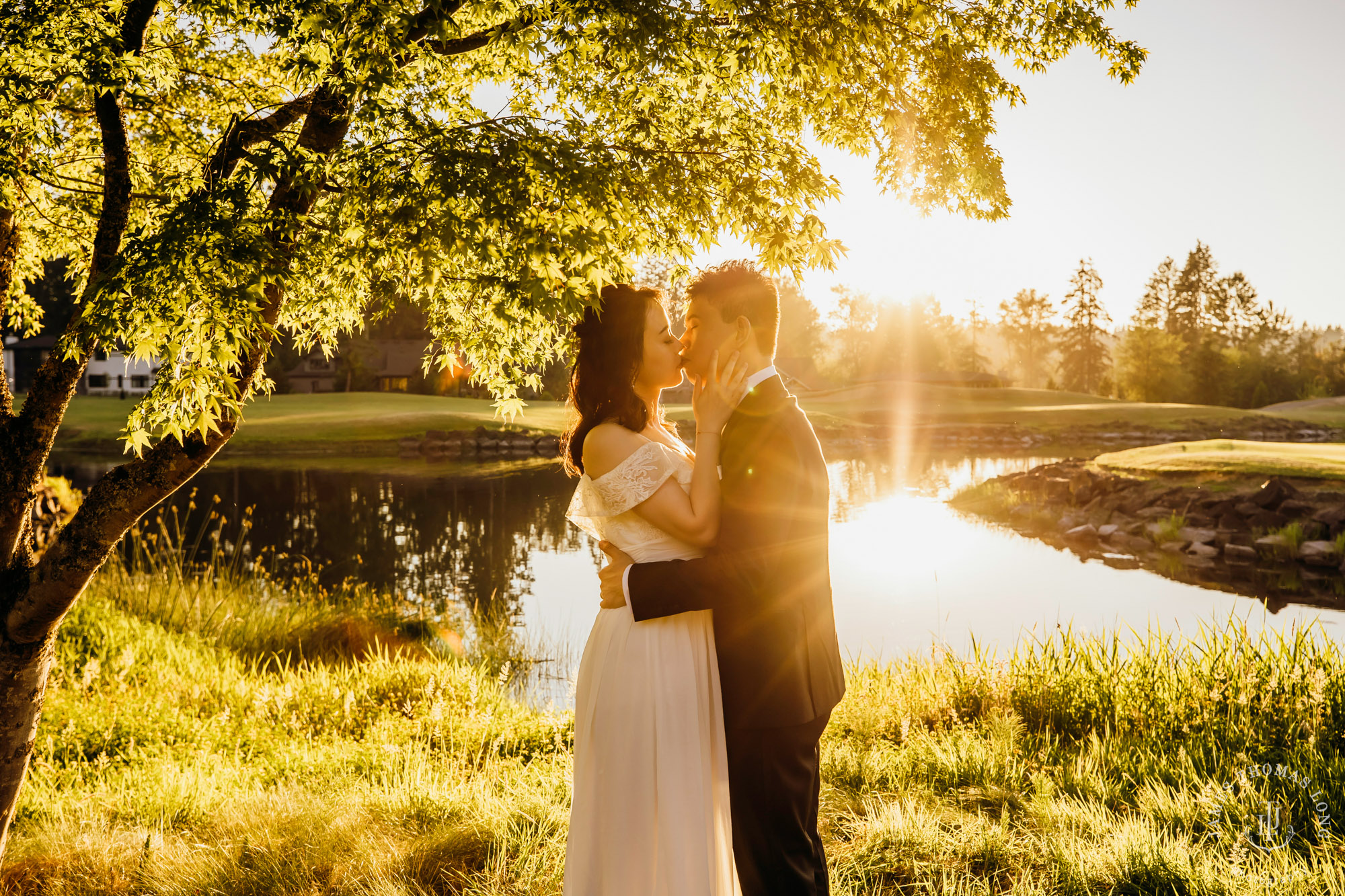 Echo Falls Snohomish wedding by Seattle wedding photographer James Thomas Long Photography