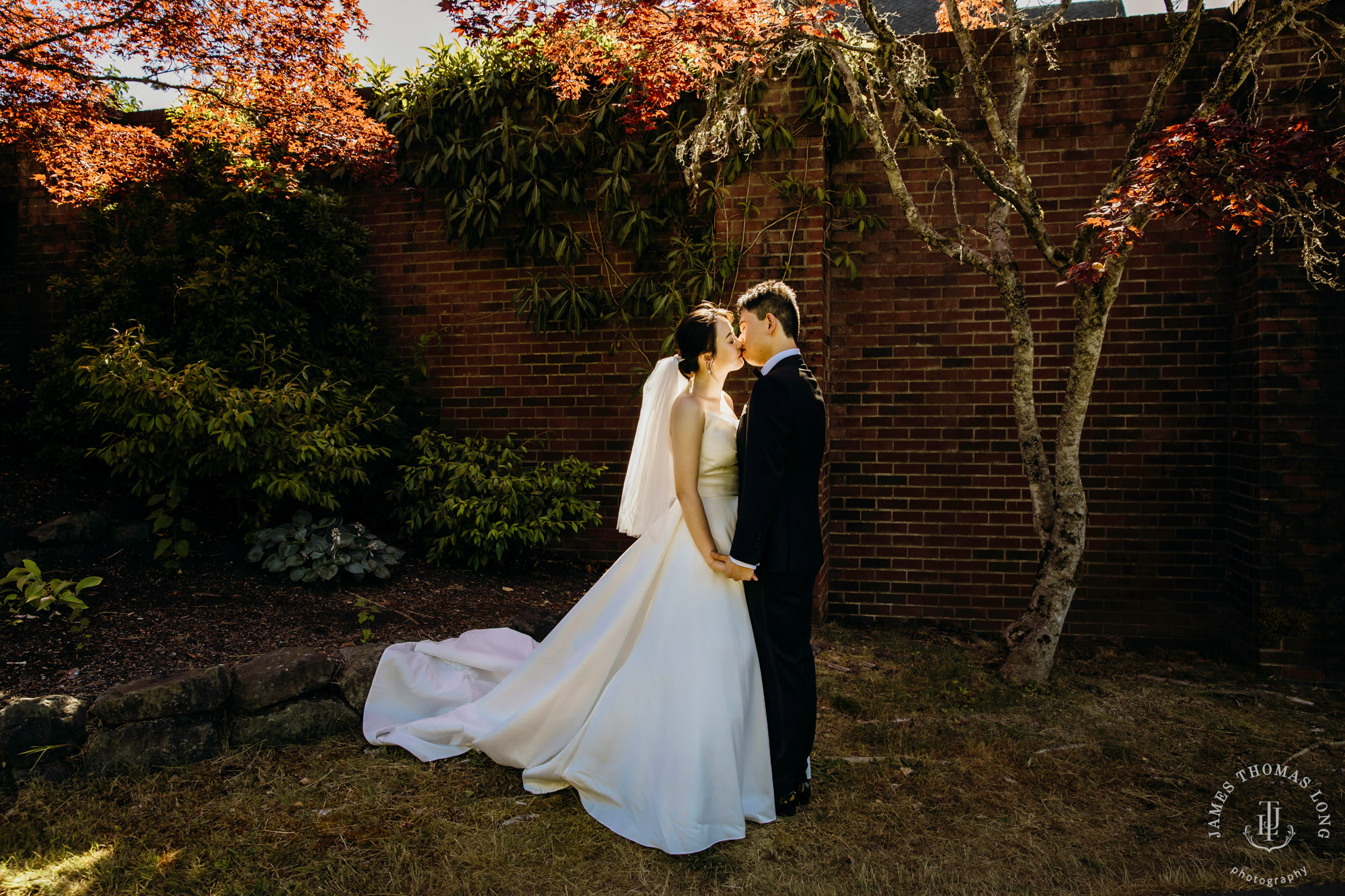 Echo Falls Snohomish wedding by Seattle wedding photographer James Thomas Long Photography