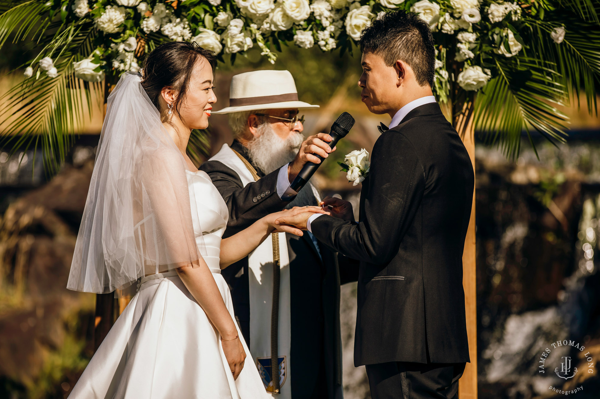 Echo Falls Snohomish wedding by Seattle wedding photographer James Thomas Long Photography