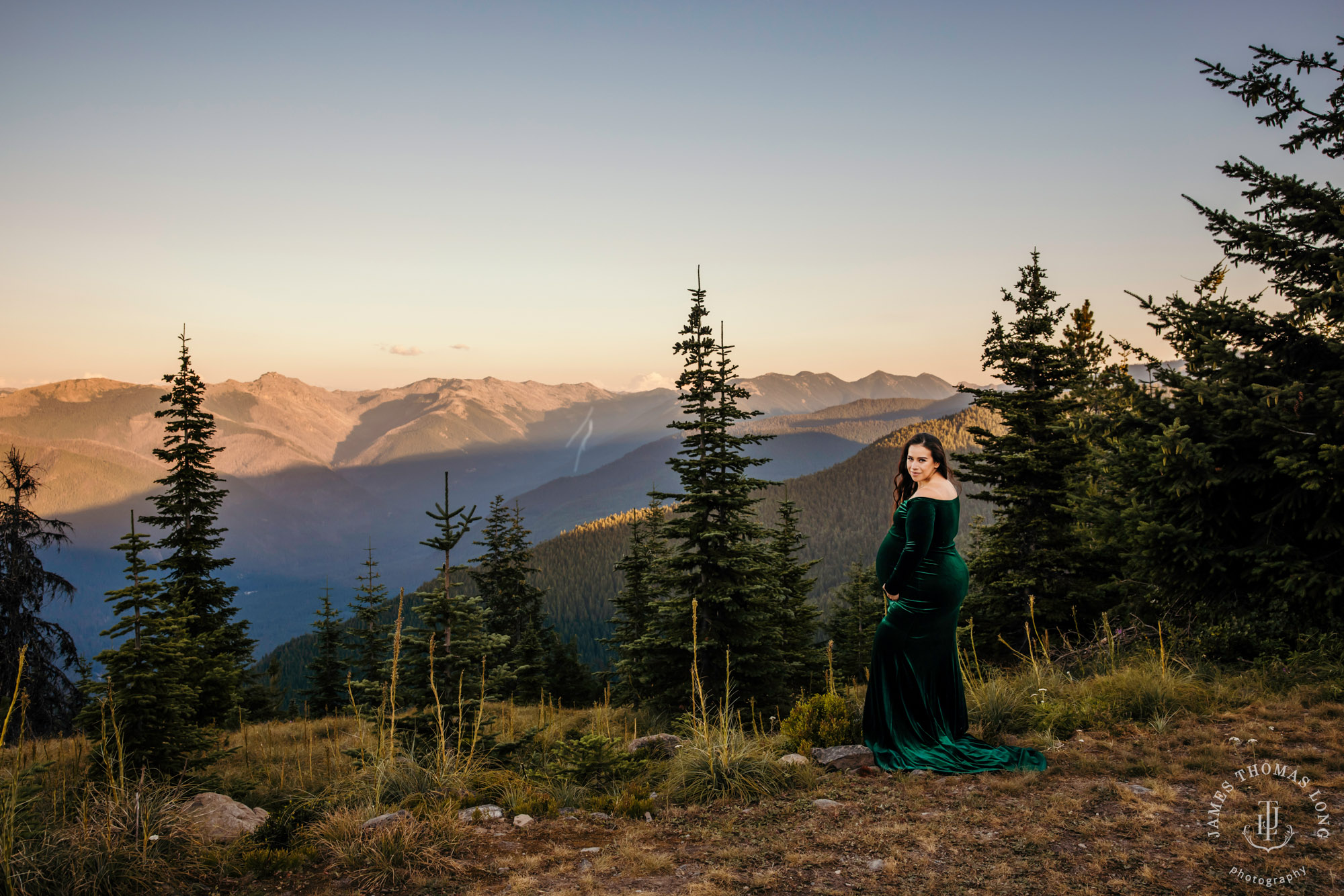 Mount Rainier maternity photography session by Seattle maternity and family photographer James Thomas Long Photography