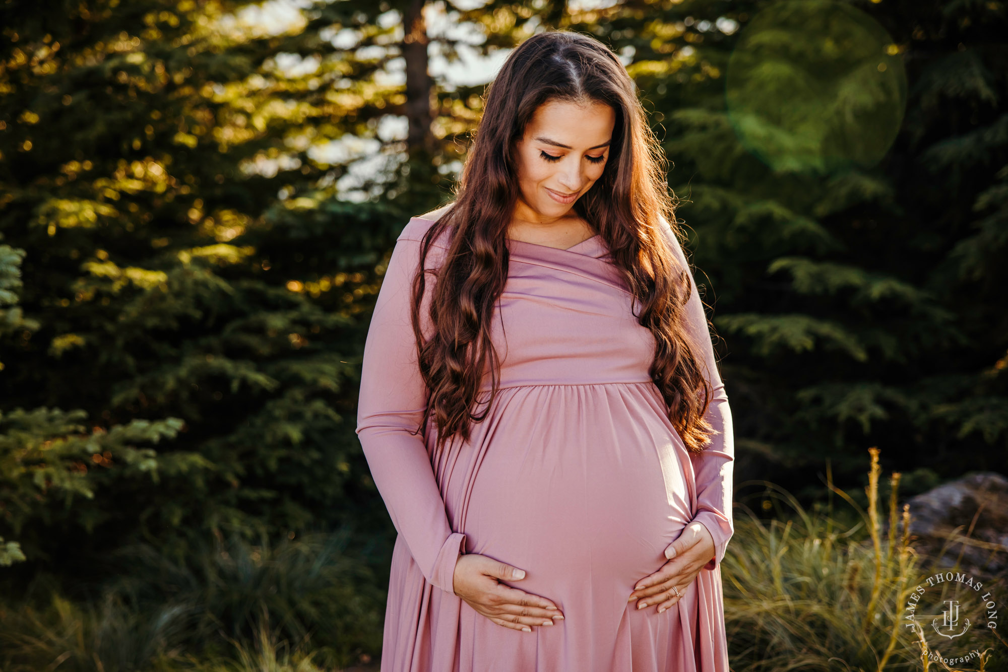 Mount Rainier maternity photography session by Seattle maternity and family photographer James Thomas Long Photography