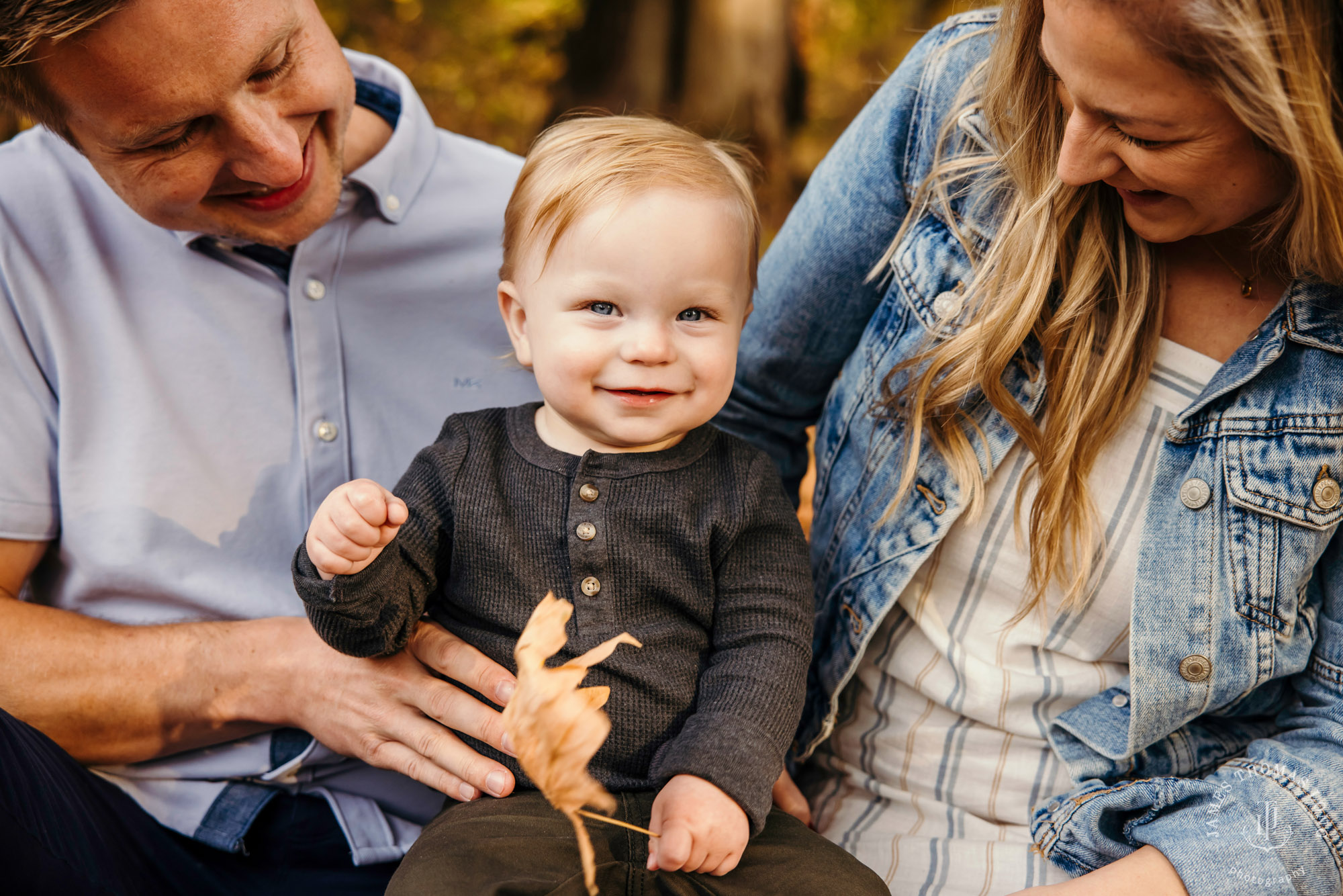 Snoqualmie-family-photography-session-by-Snoqualmie-family-photographer-James-Thomas-Long-Photography-001