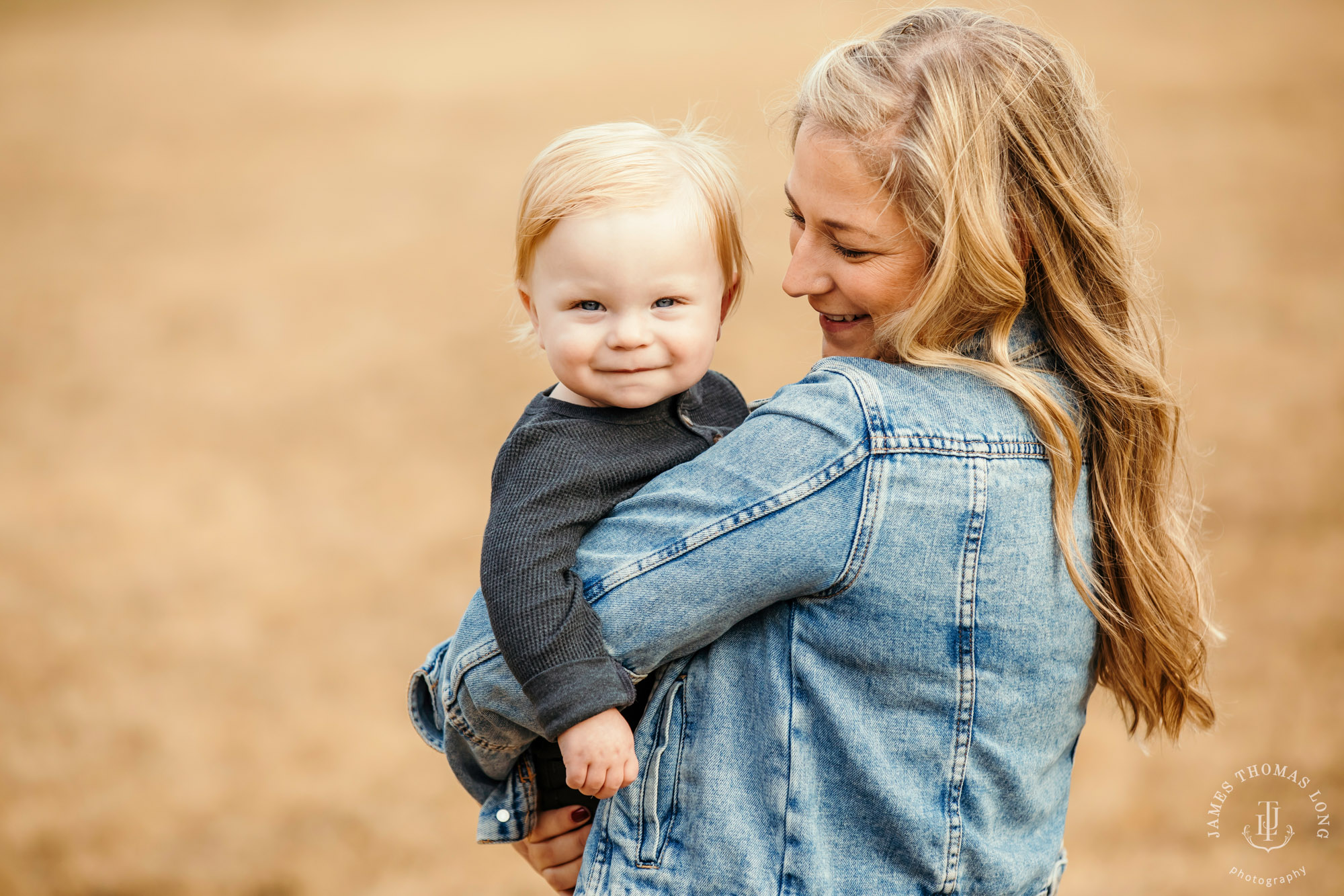 Snoqualmie-family-photography-session-by-Snoqualmie-family-photographer-James-Thomas-Long-Photography-001