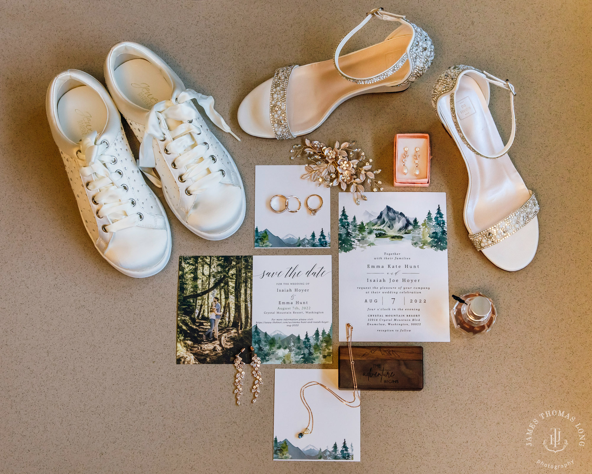 Crystal Mountain Resort wedding by Seattle wedding photographer James Thomas Long Photography