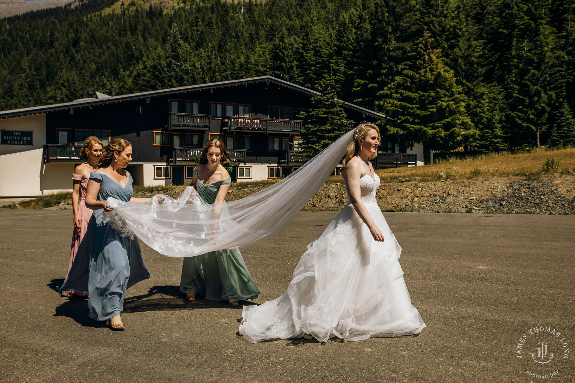 Crystal Mountain Resort wedding by Seattle wedding photographer James Thomas Long Photography