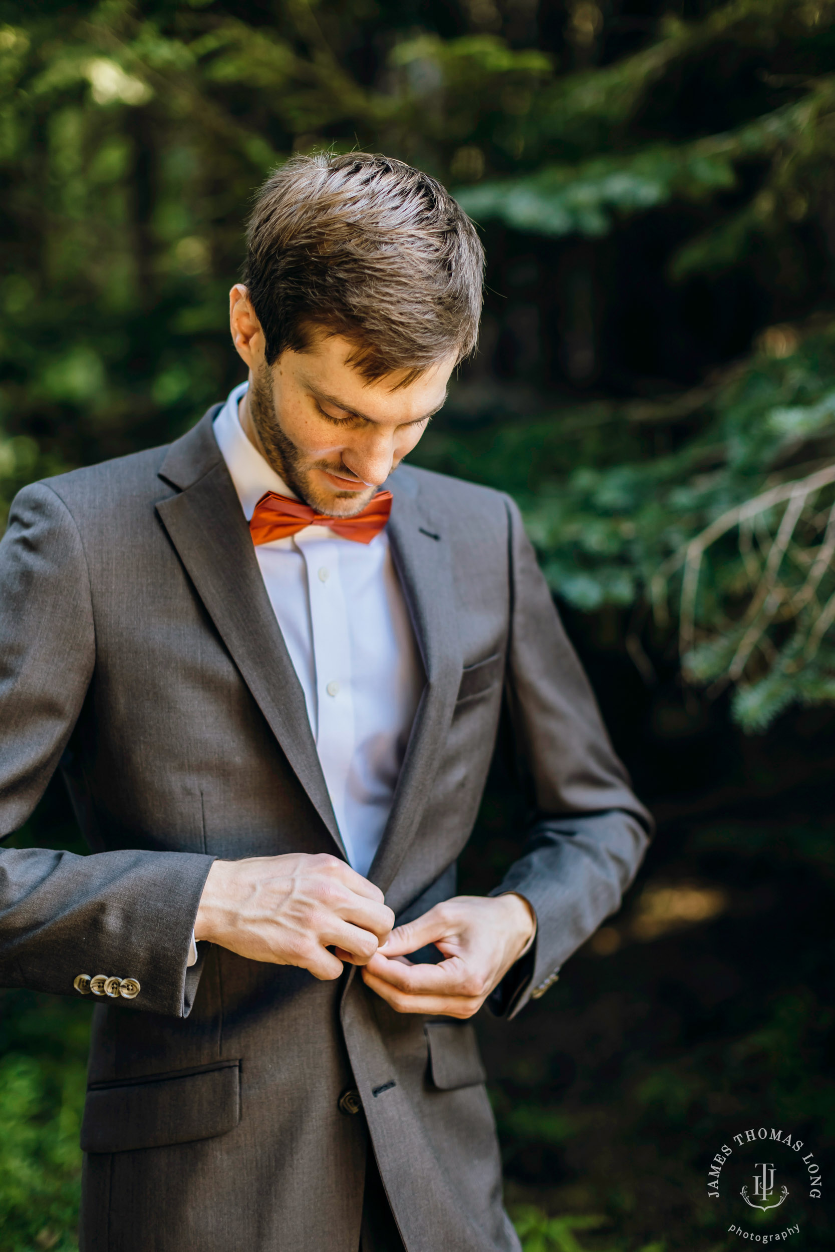 Crystal Mountain Resort wedding by Seattle wedding photographer James Thomas Long Photography