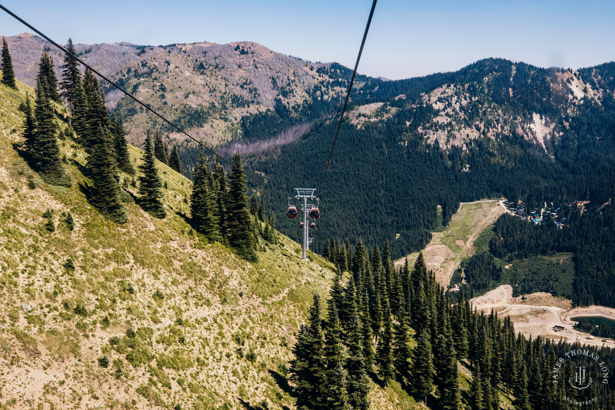 Crystal Mountain Resort wedding by Seattle wedding photographer James Thomas Long Photography