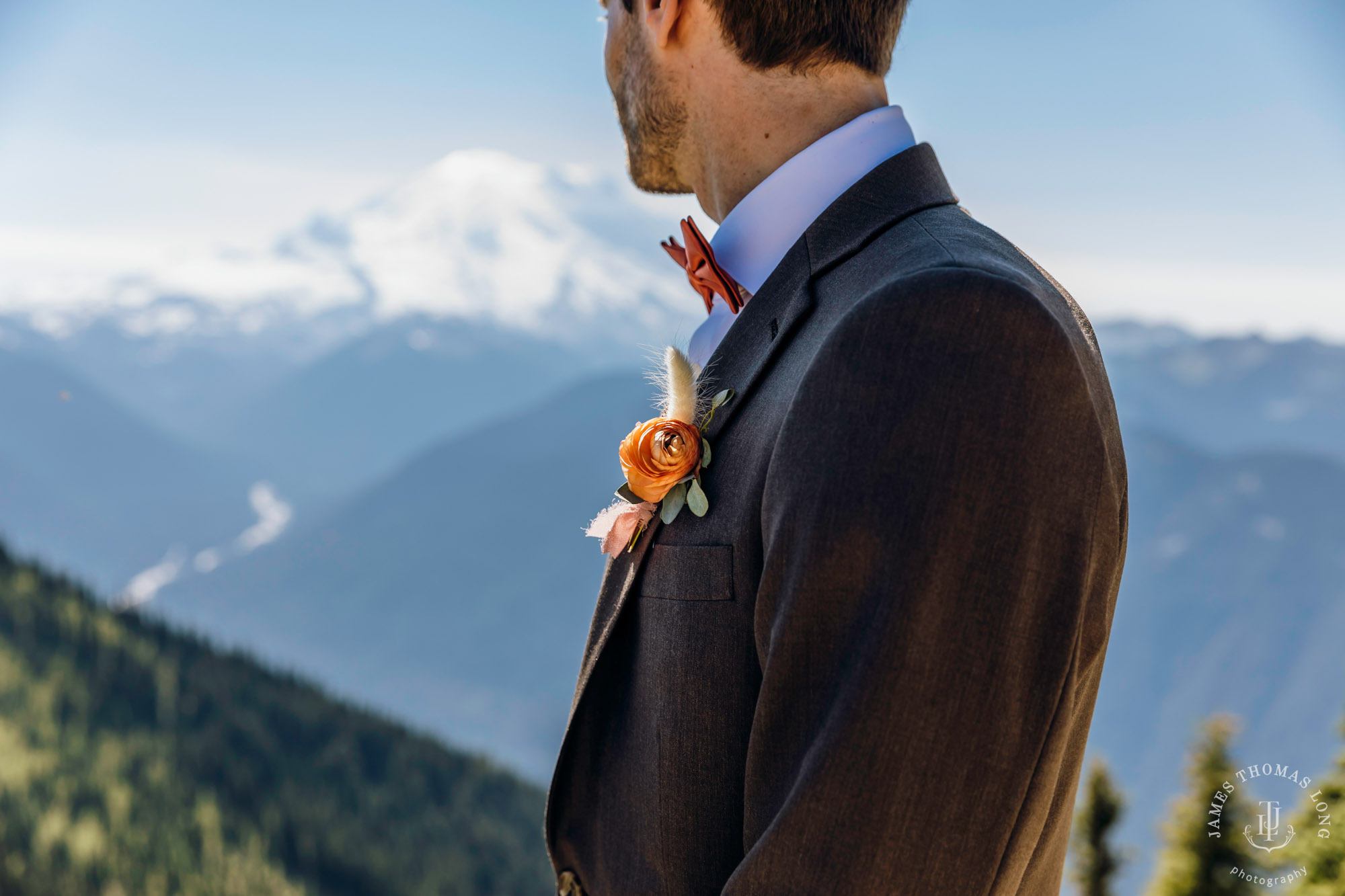 Crystal Mountain Resort wedding by Seattle wedding photographer James Thomas Long Photography