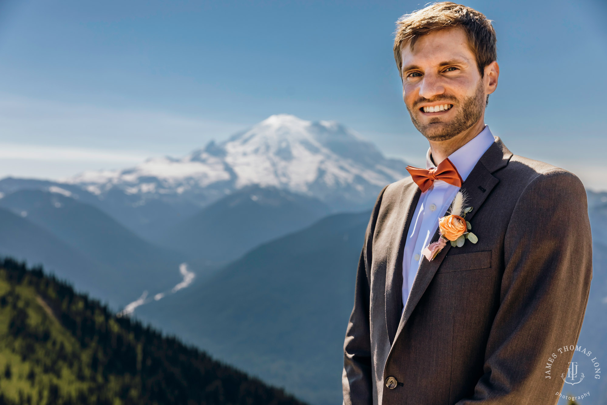 Crystal Mountain Resort wedding by Seattle wedding photographer James Thomas Long Photography