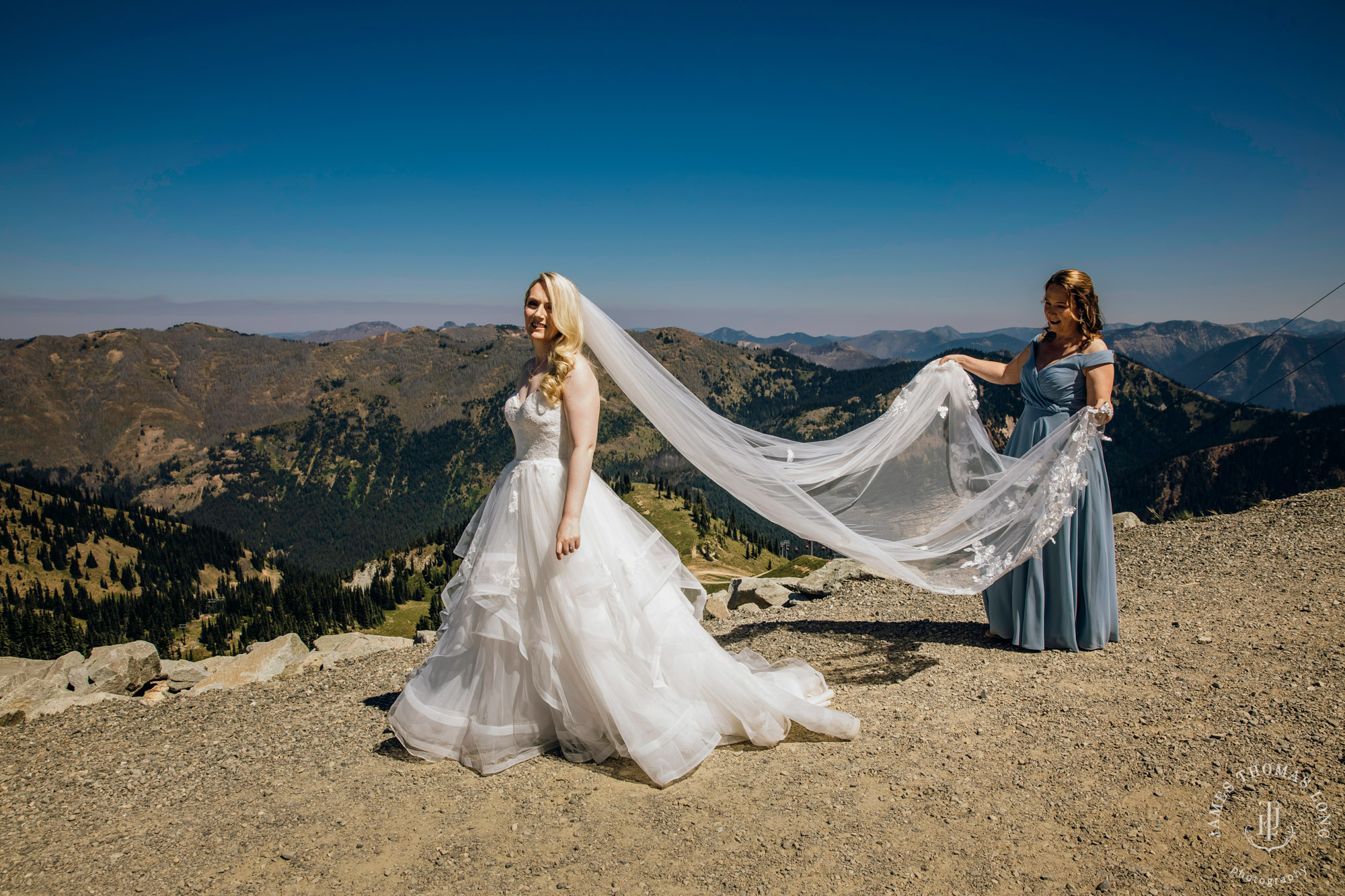 Crystal Mountain Resort wedding by Seattle wedding photographer James Thomas Long Photography