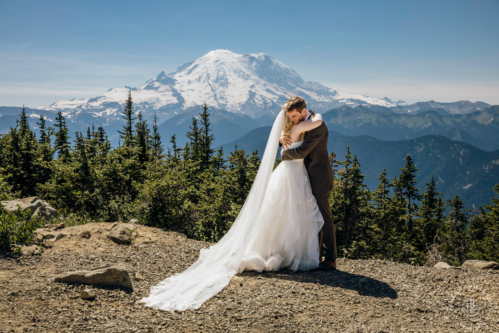 Crystal Mountain Resort wedding by Seattle wedding photographer James Thomas Long Photography