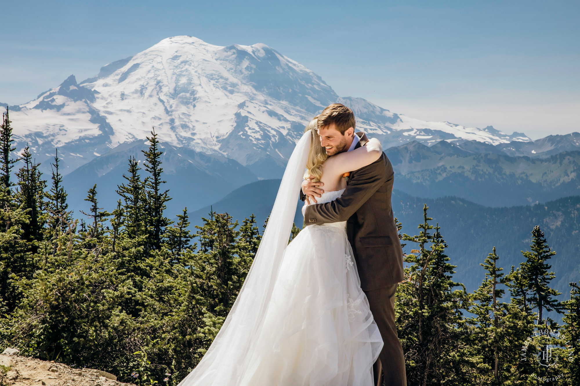 Crystal Mountain Resort wedding by Seattle wedding photographer James Thomas Long Photography