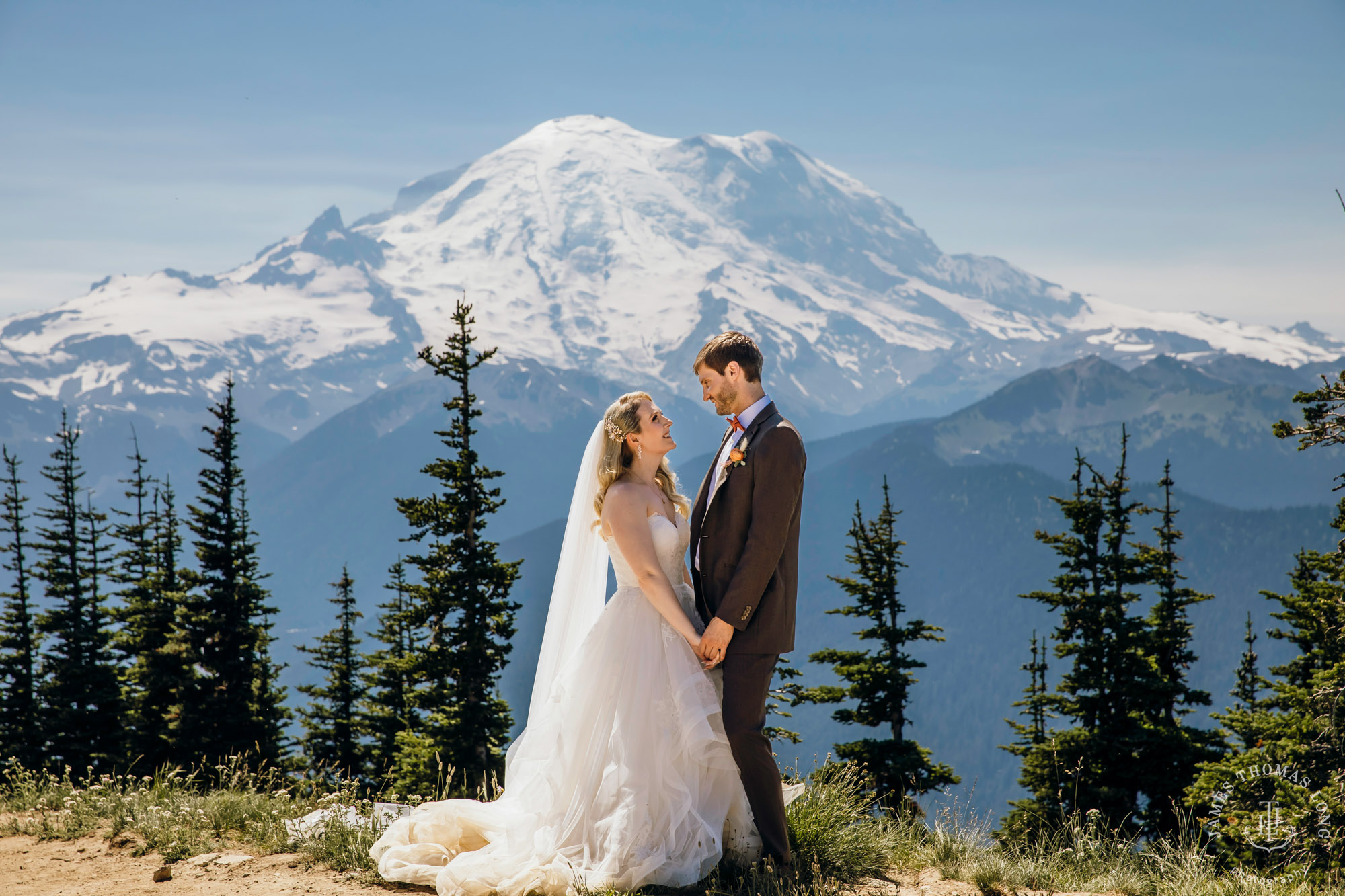 Crystal Mountain Resort wedding by Seattle wedding photographer James Thomas Long Photography