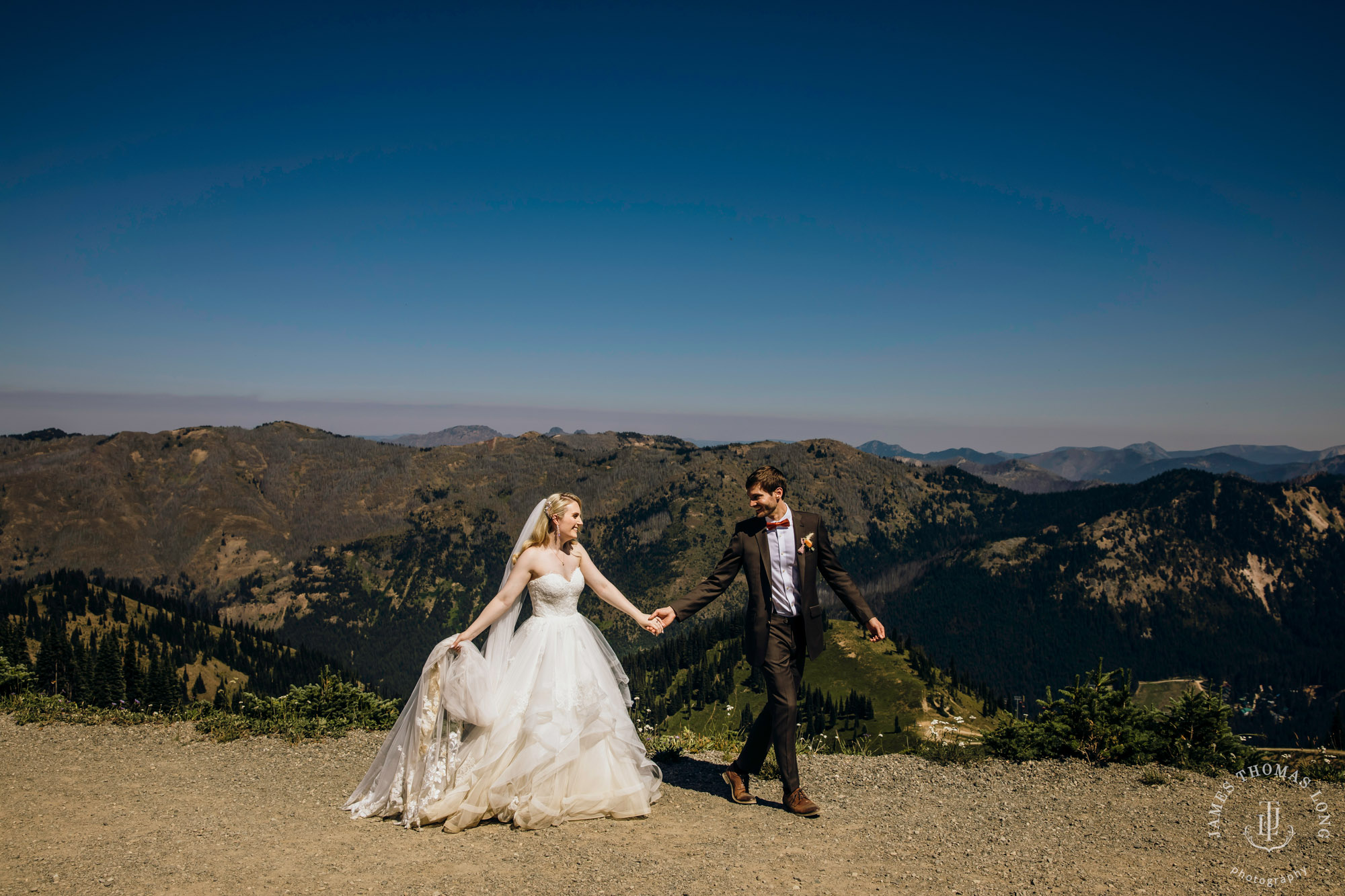 Crystal Mountain Resort wedding by Seattle wedding photographer James Thomas Long Photography