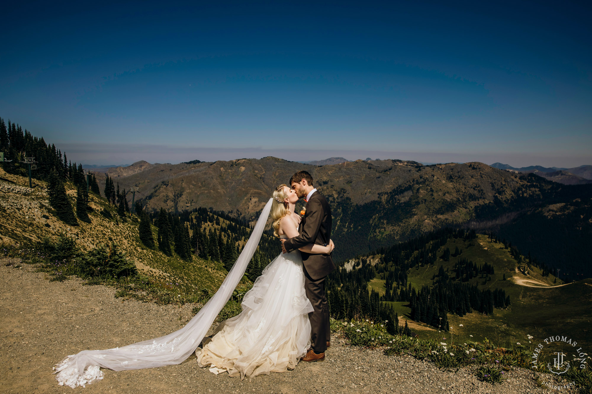 Crystal Mountain Resort wedding by Seattle wedding photographer James Thomas Long Photography