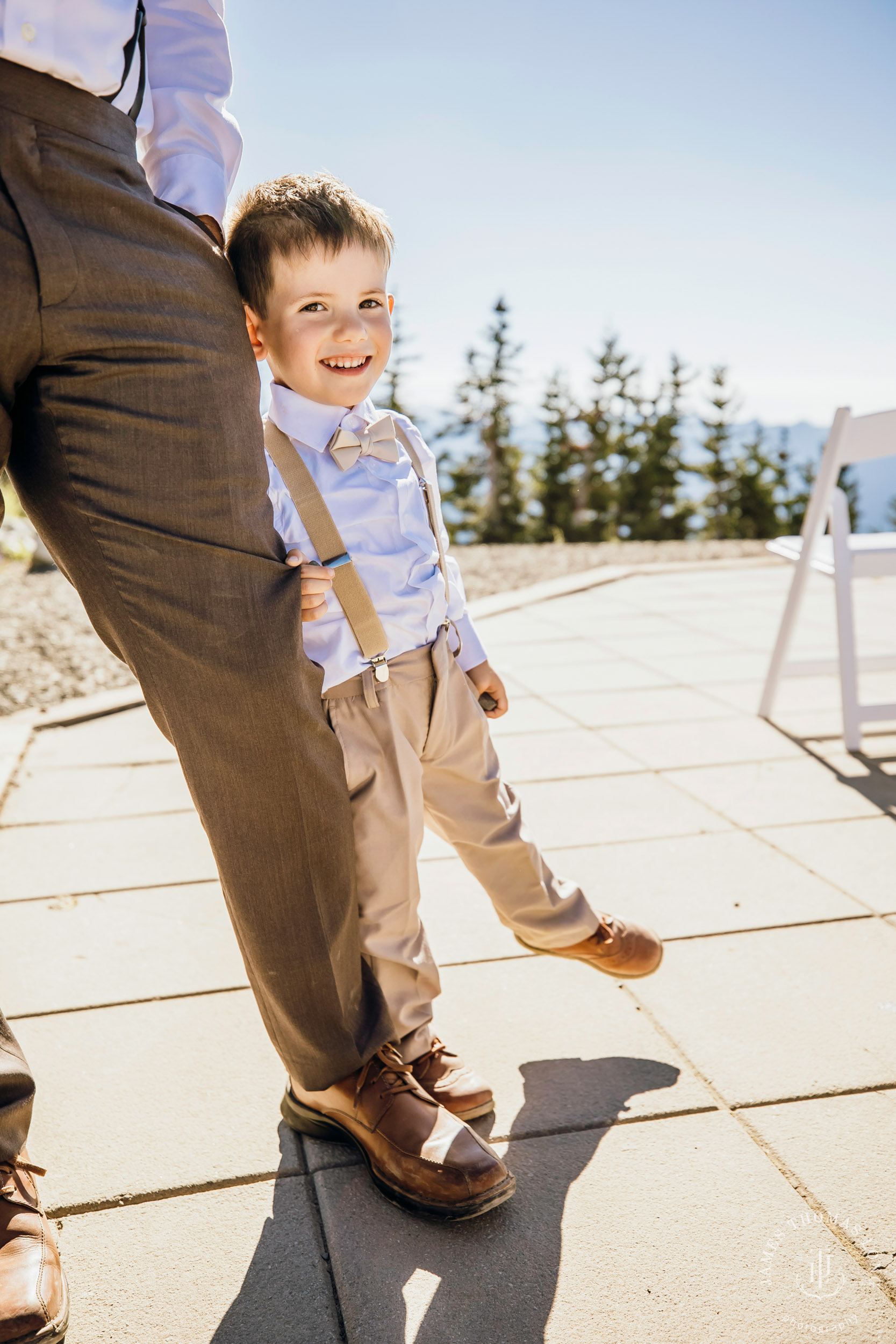 Crystal Mountain Resort wedding by Seattle wedding photographer James Thomas Long Photography