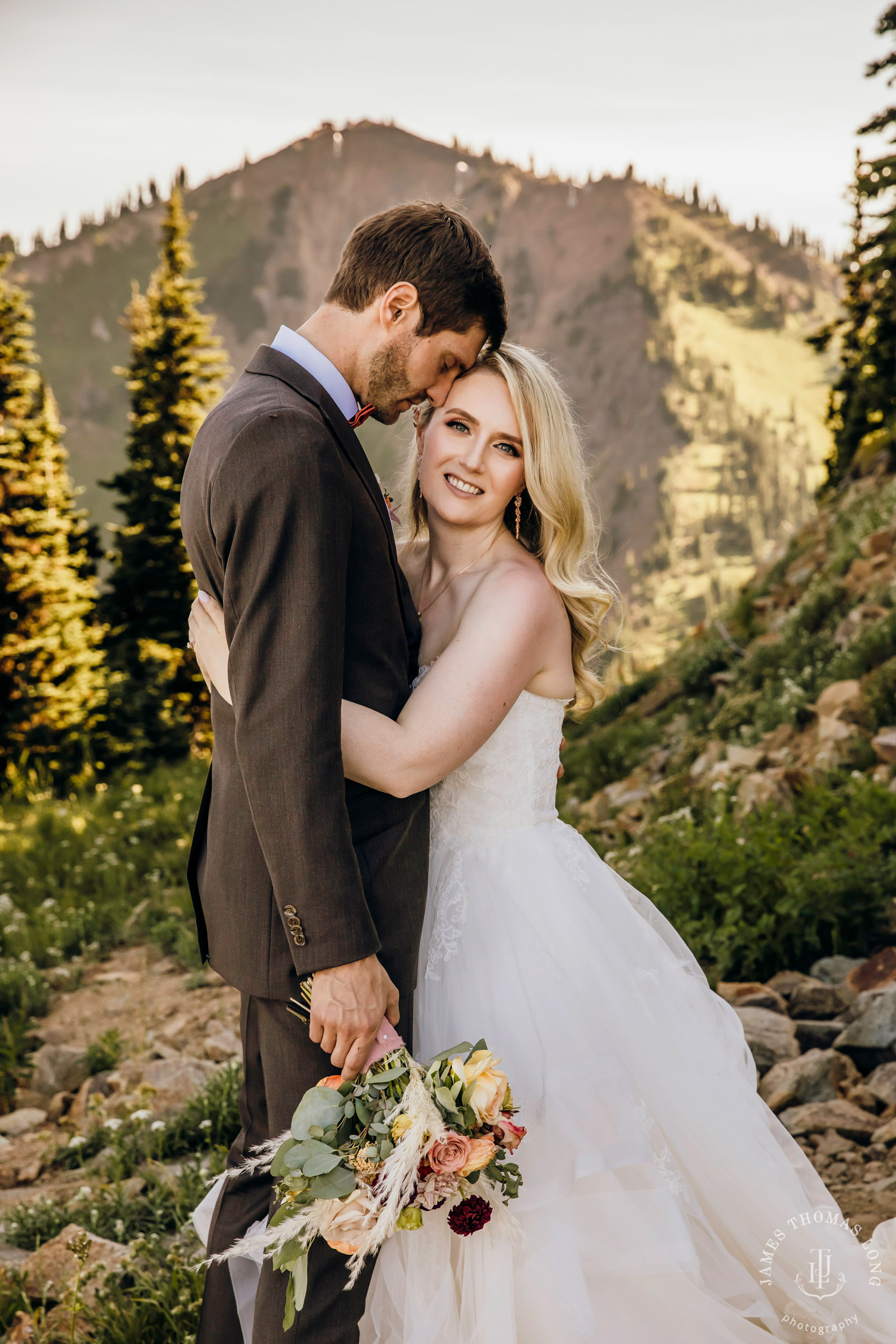 Crystal Mountain Resort wedding by Seattle wedding photographer James Thomas Long Photography