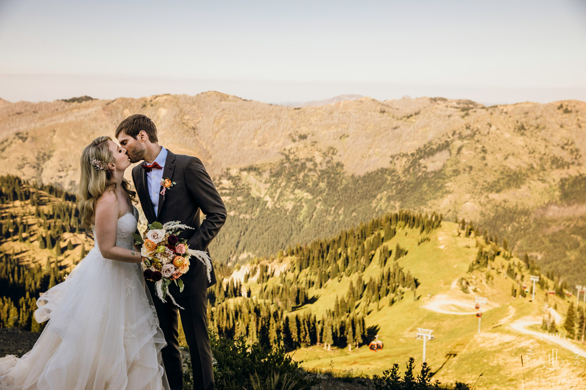 Crystal Mountain Resort wedding by Seattle wedding photographer James Thomas Long Photography