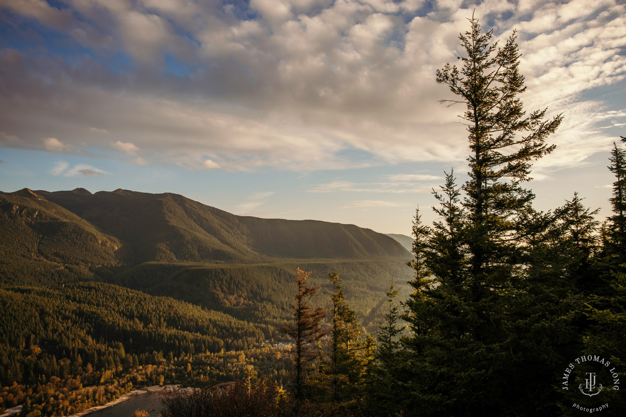 Snoqualmie North Bend adventure engagement session by Snoqualmie adventure wedding photographer James Thomas Long Photography