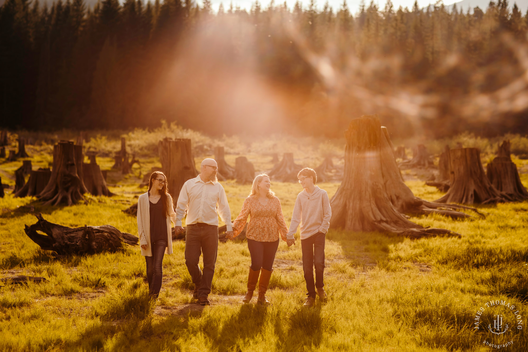 Snoqualmie Pass family photography session by Snoqualmie family photographer James Thomas Long Photography