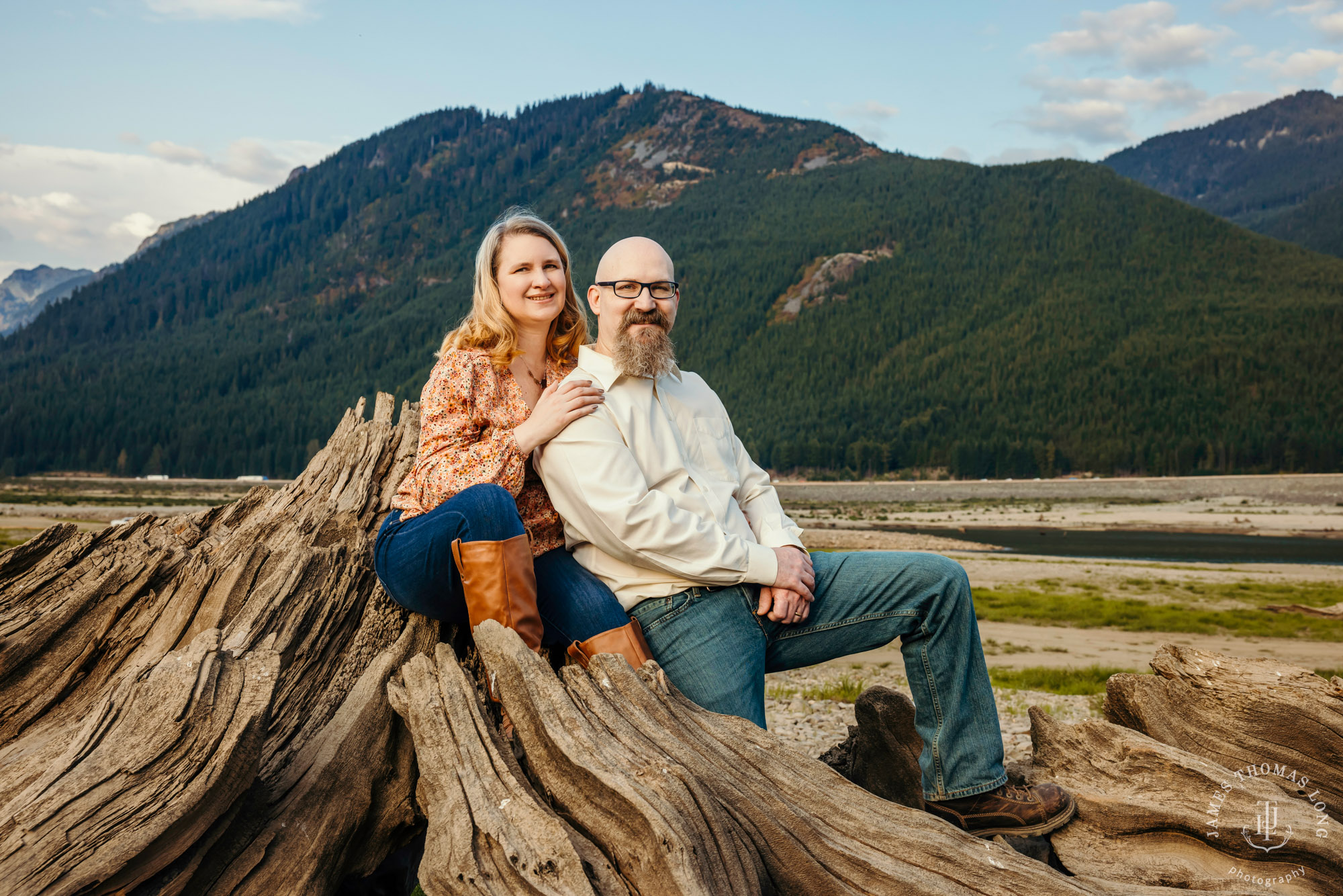 Snoqualmie Pass family photography session by Snoqualmie family photographer James Thomas Long Photography