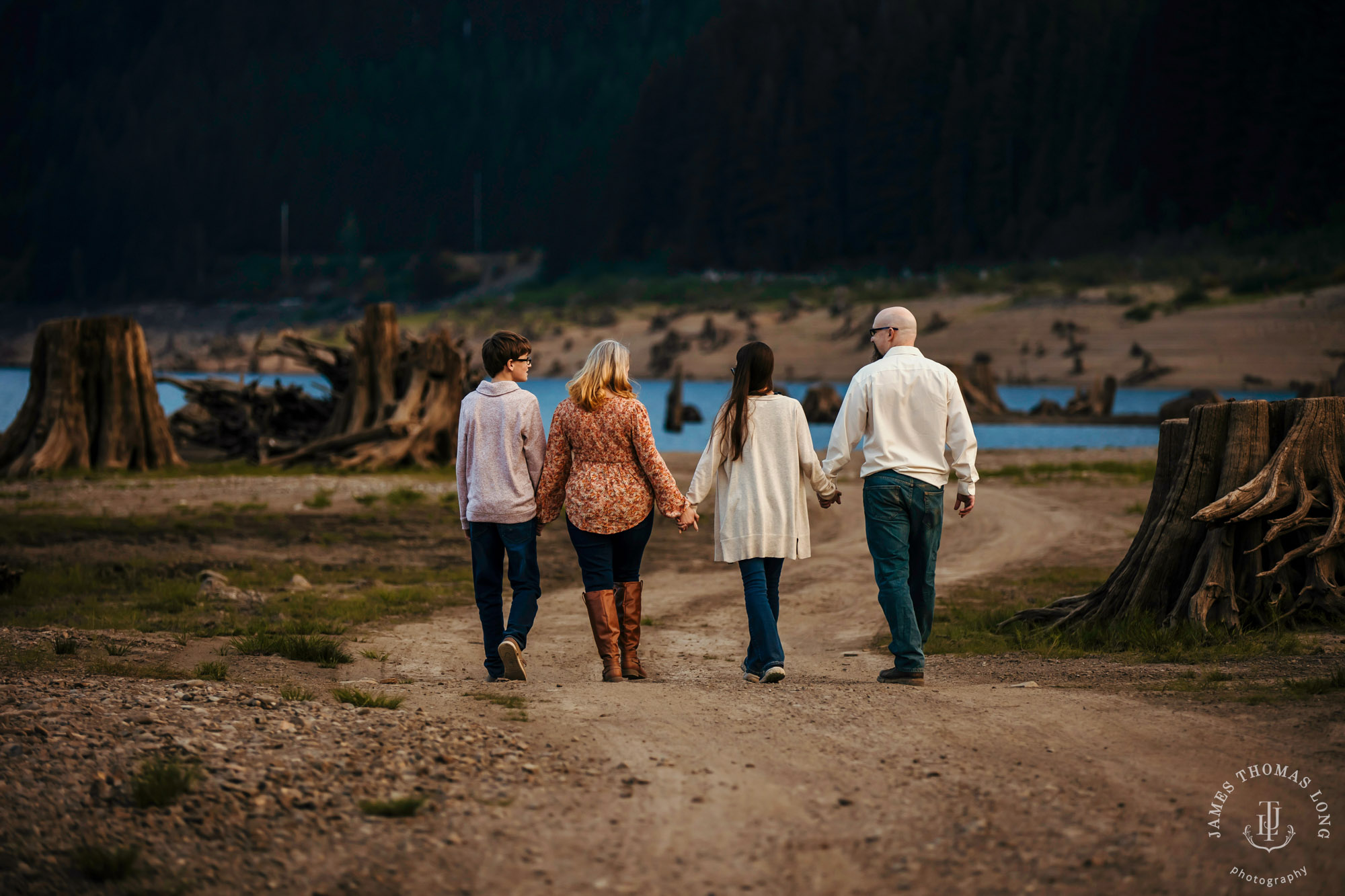 Snoqualmie Pass family photography session by Snoqualmie family photographer James Thomas Long Photography