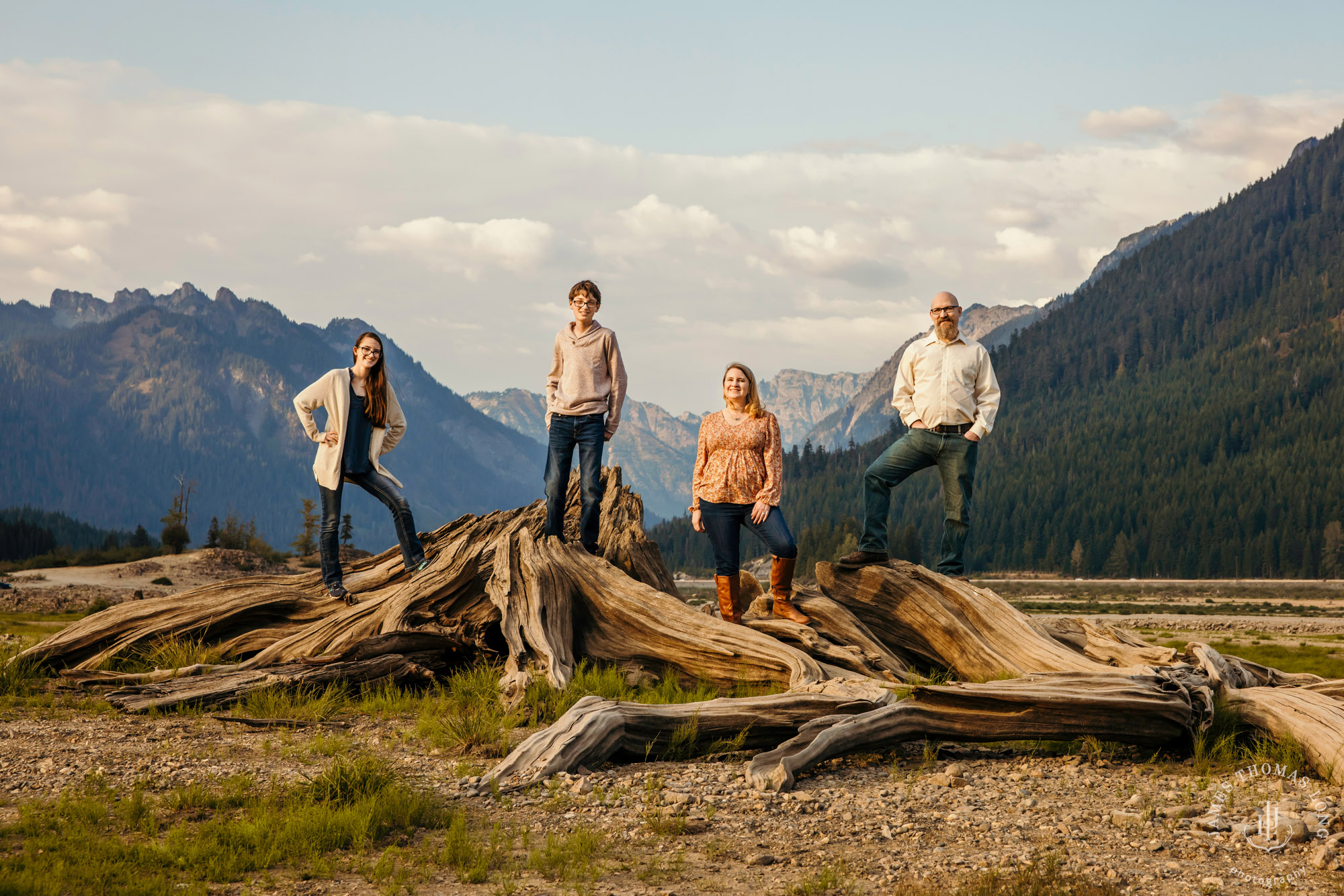 Snoqualmie Pass family photography session by Snoqualmie family photographer James Thomas Long Photography