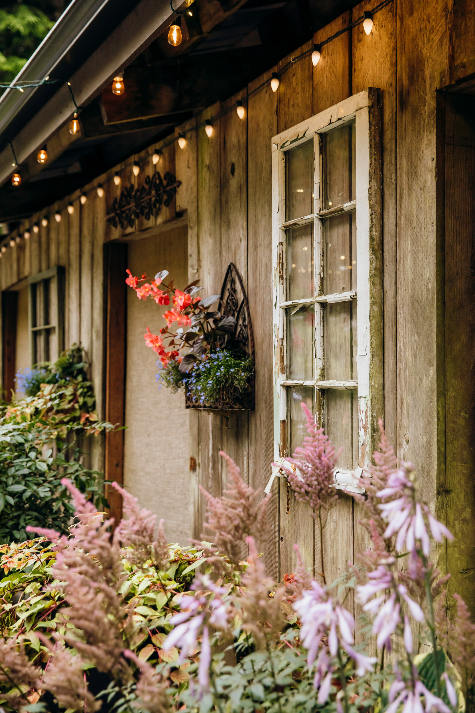 Fern Acres Forks WA wedding by Seattle wedding photographer James Thomas Long Photography