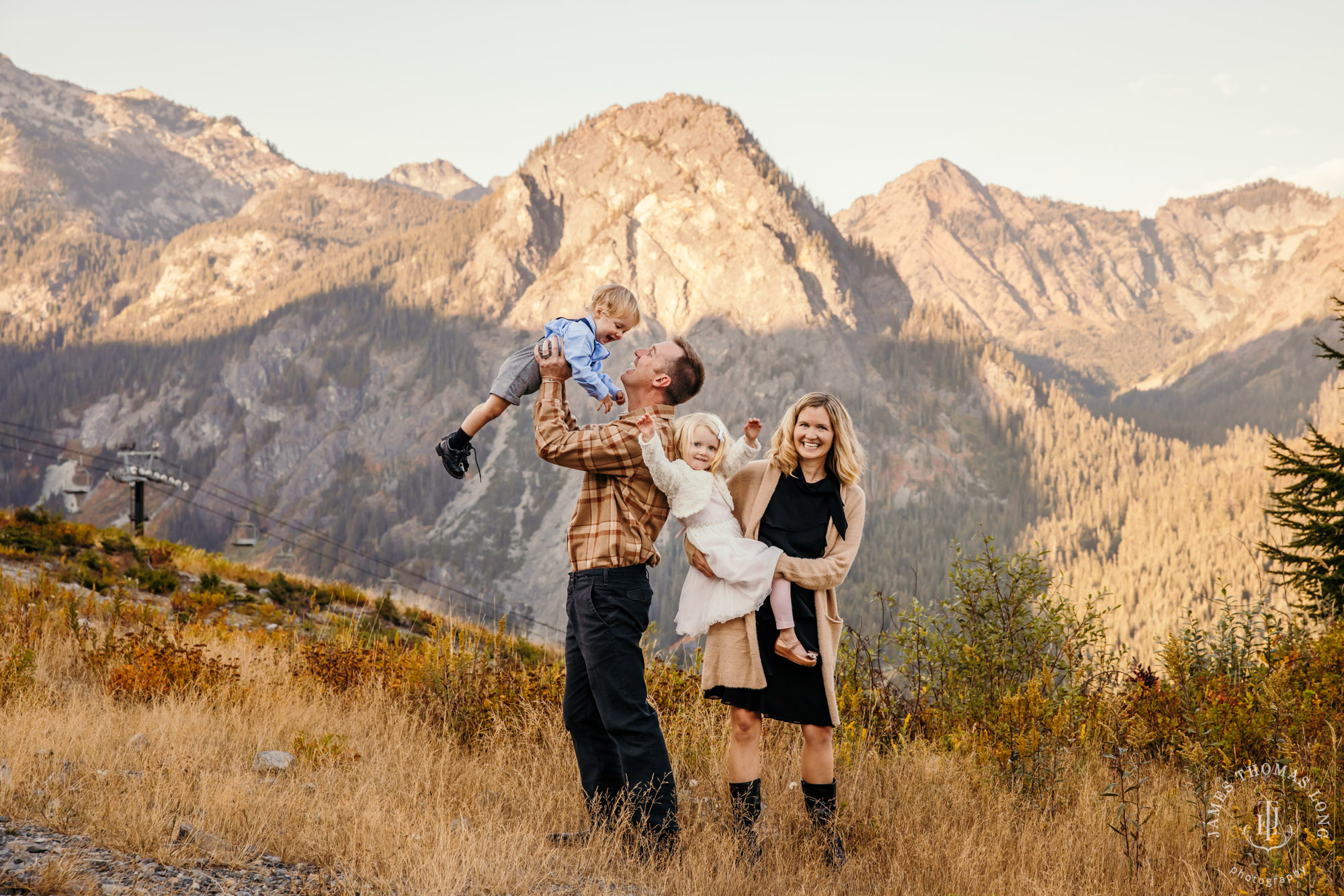 Snoqualmie Pass family photography session by Snoqualmie family photographer James Thomas Long Photography