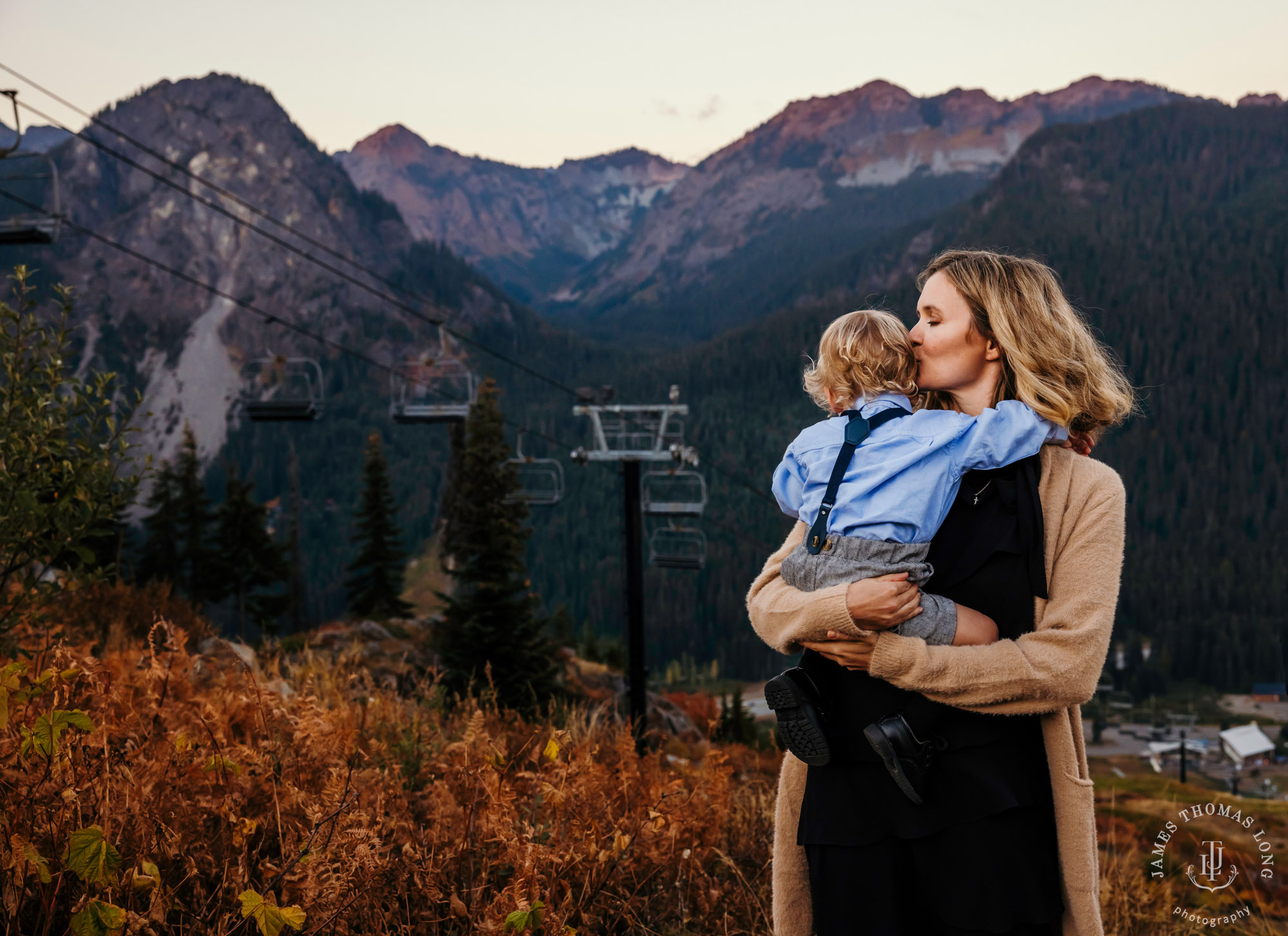 Snoqualmie Pass family photography session by Snoqualmie family photographer James Thomas Long PhotographySnoqualmie Pass family photography session by Snoqualmie family photographer James Thomas Long Photography