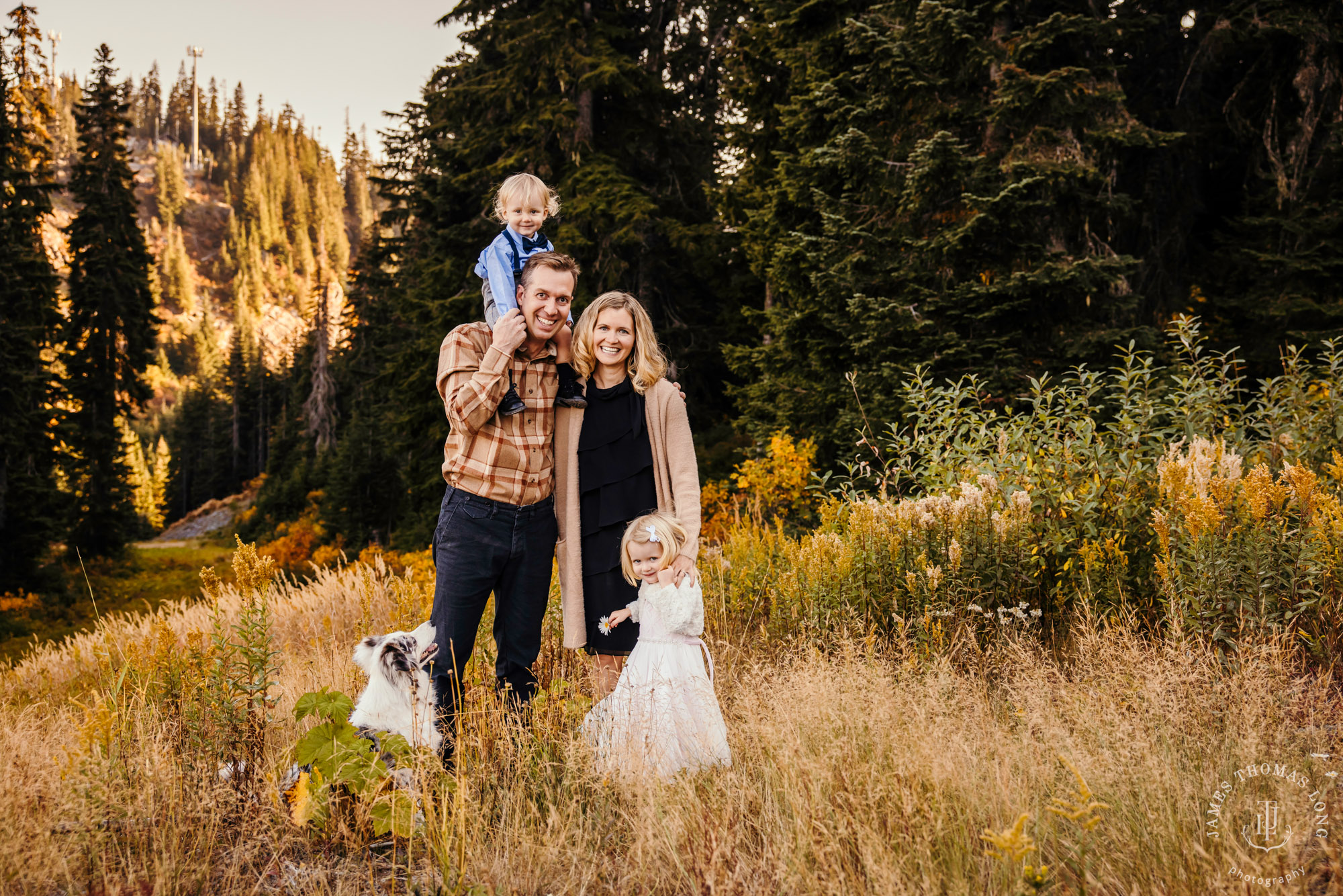 Snoqualmie Pass family photography session by Snoqualmie family photographer James Thomas Long Photography