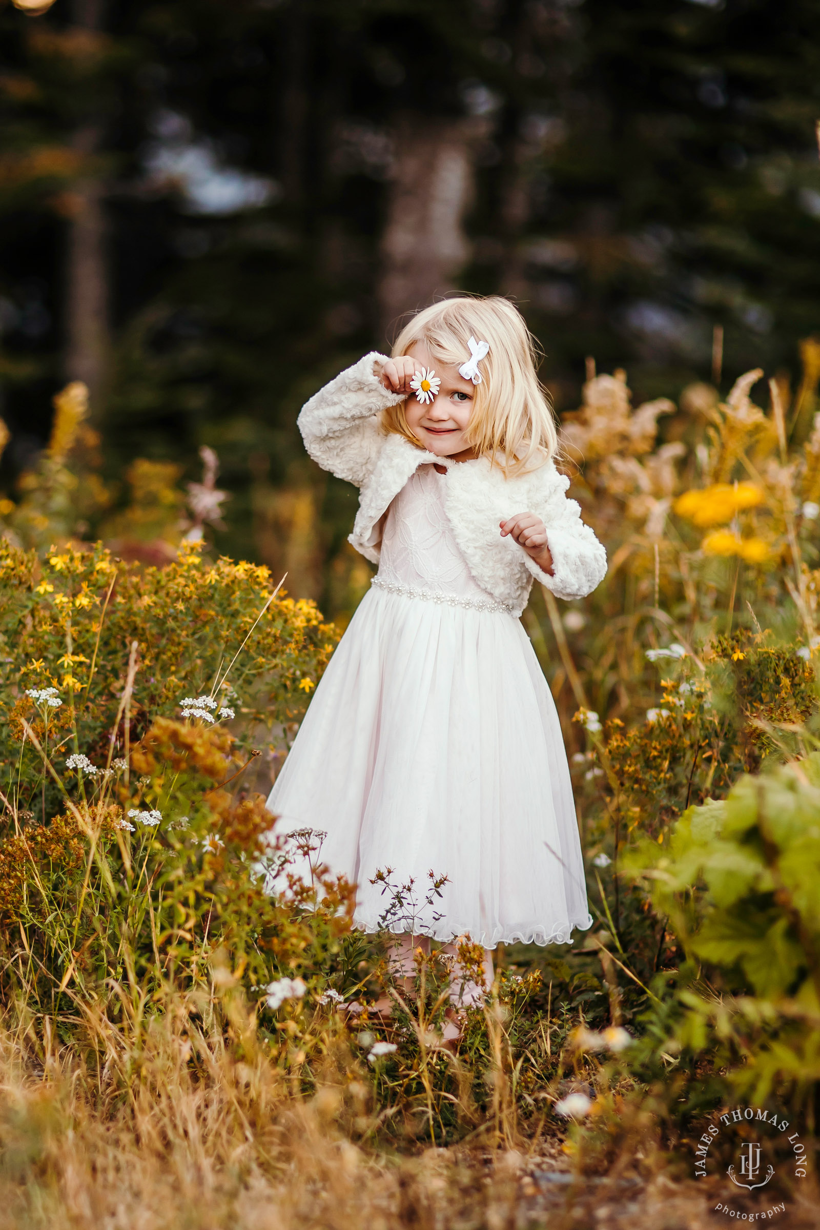 Snoqualmie Pass family photography session by Snoqualmie family photographer James Thomas Long Photography