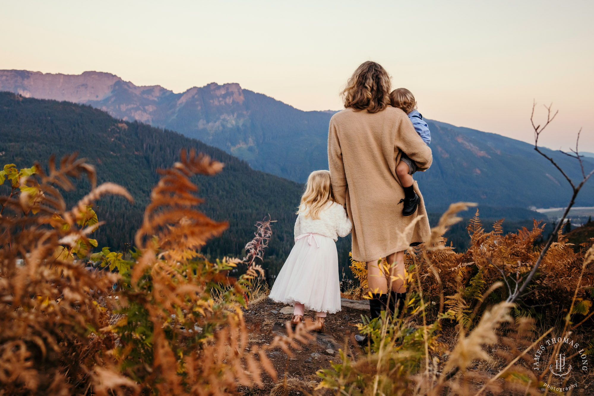 Snoqualmie Pass family photography session by Snoqualmie family photographer James Thomas Long Photography