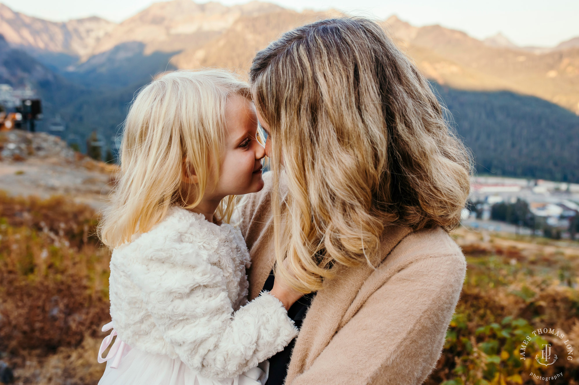 Snoqualmie Pass family photography session by Snoqualmie family photographer James Thomas Long Photography