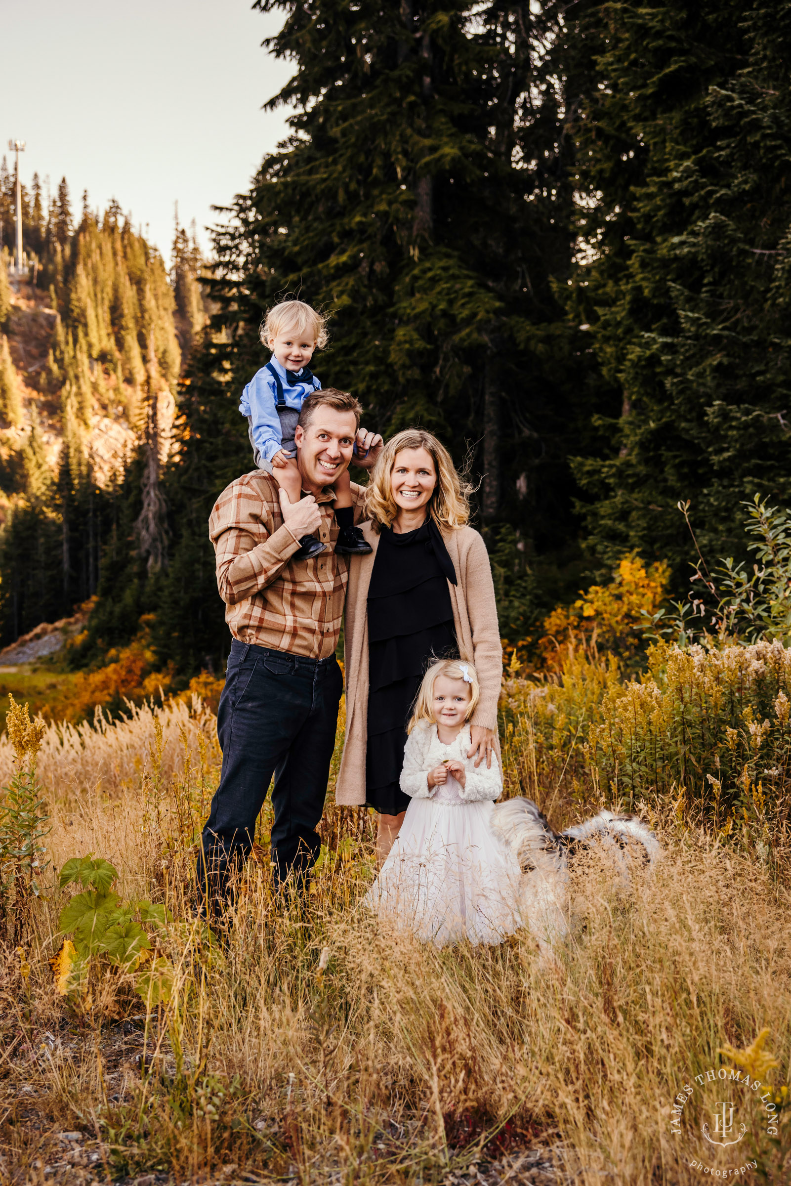 Snoqualmie Pass family photography session by Snoqualmie family photographer James Thomas Long Photography