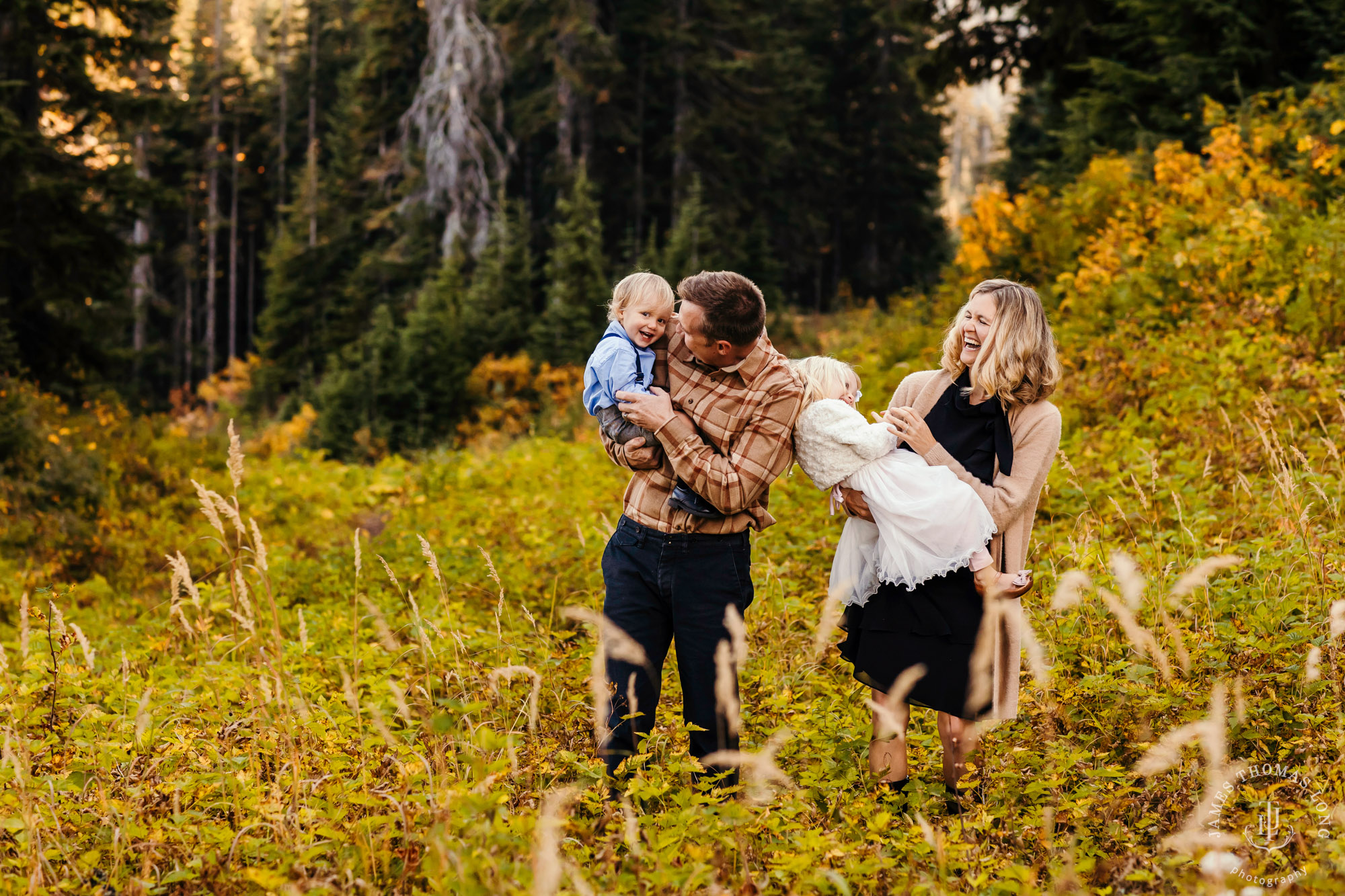 Snoqualmie Pass family photography session by Snoqualmie family photographer James Thomas Long Photography