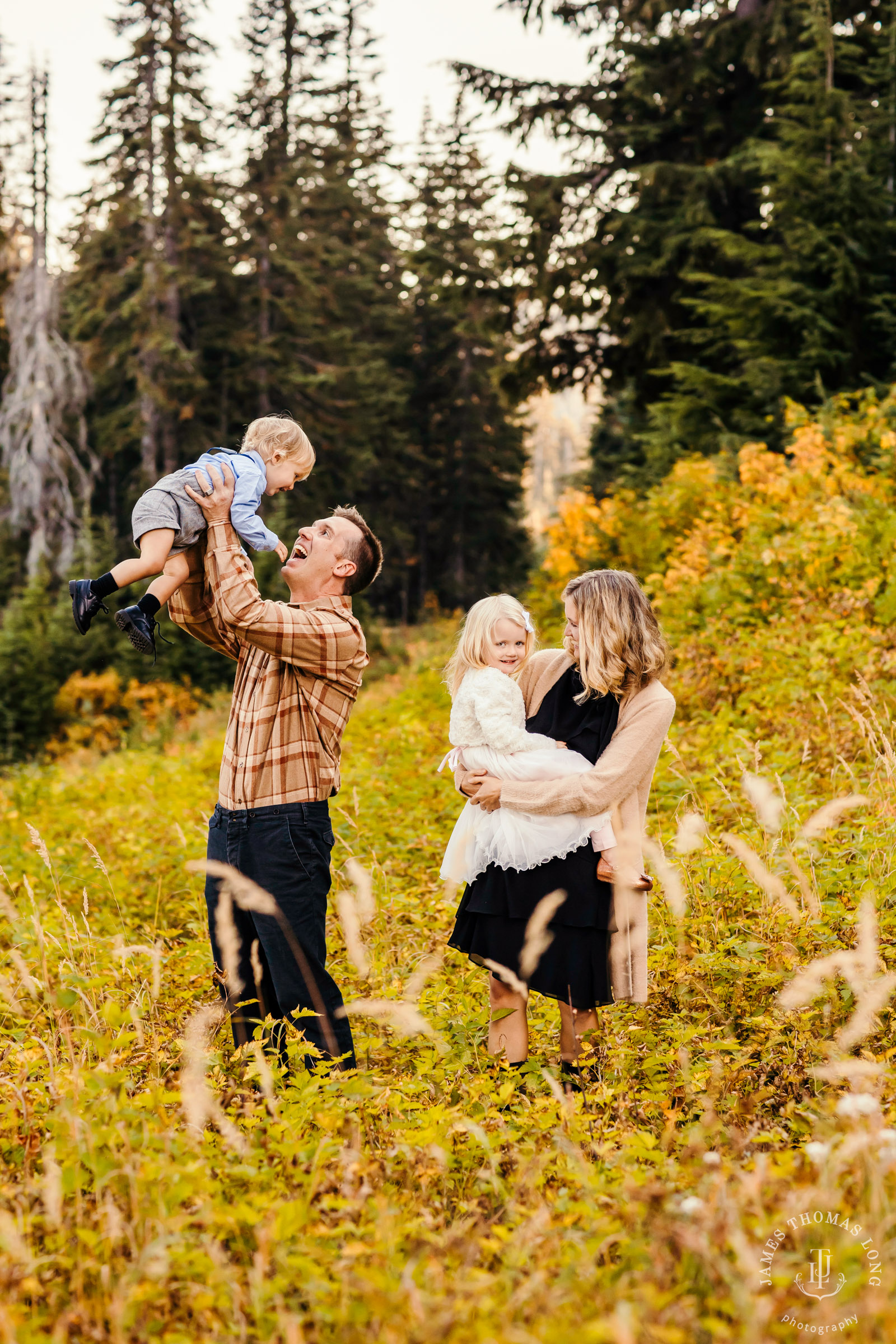 Snoqualmie Pass family photography session by Snoqualmie family photographer James Thomas Long Photography