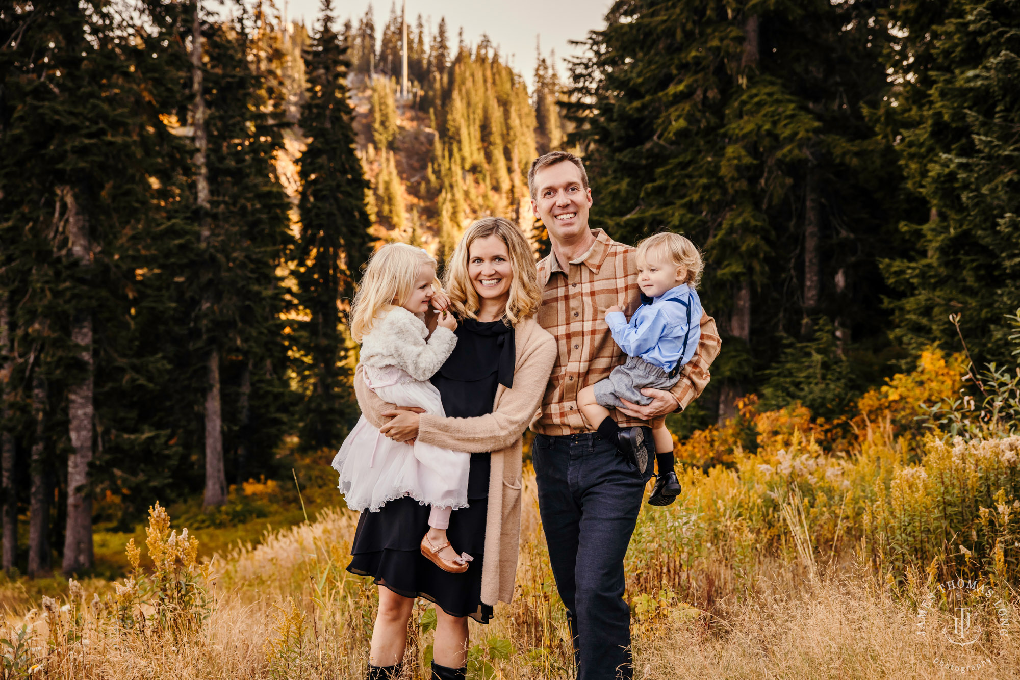 Snoqualmie Pass family photography session by Snoqualmie family photographer James Thomas Long Photography