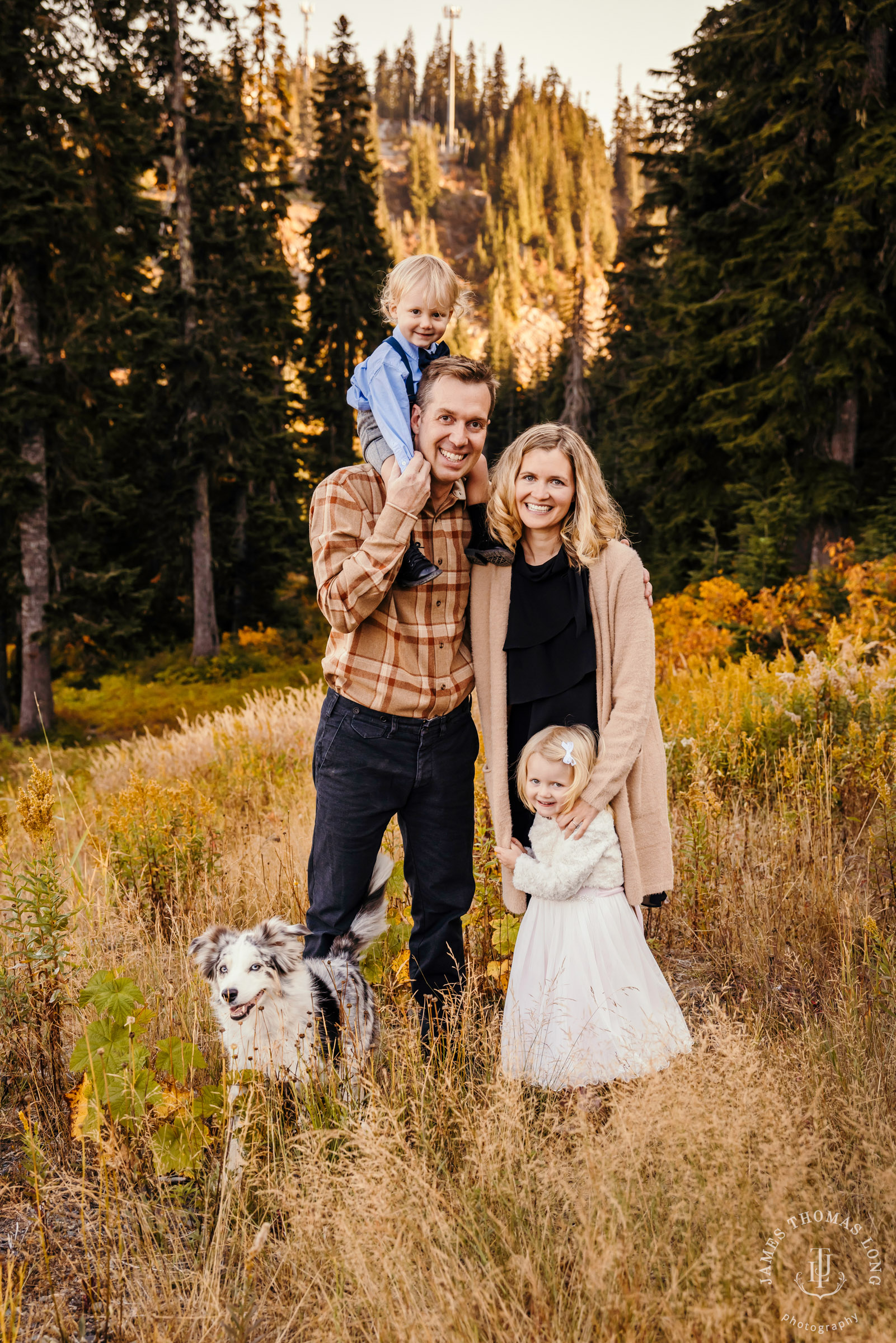 Snoqualmie Pass family photography session by Snoqualmie family photographer James Thomas Long Photography