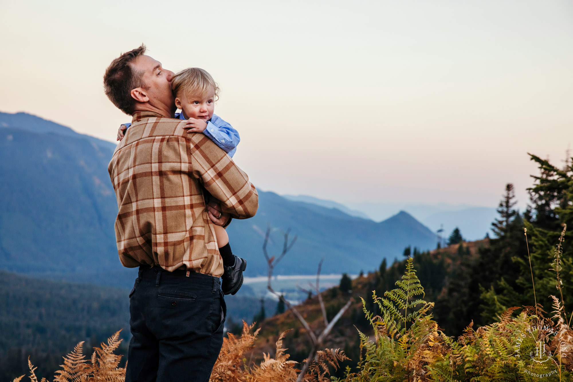 Snoqualmie Pass family photography session by Snoqualmie family photographer James Thomas Long Photography